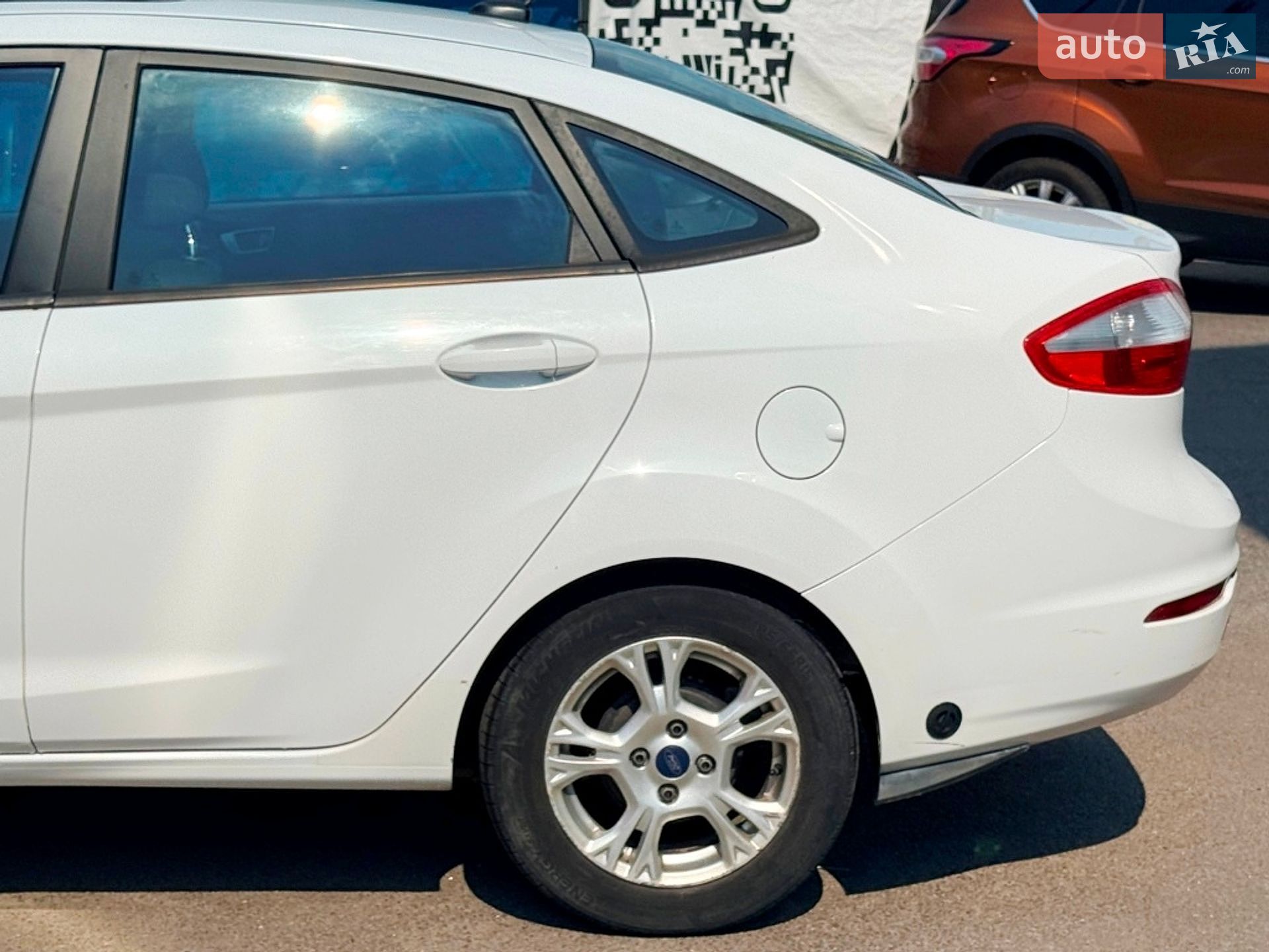 Ford Fiesta 2016 VIN 3FADP4BJ2GM203320 фото оголошення 26 з 66