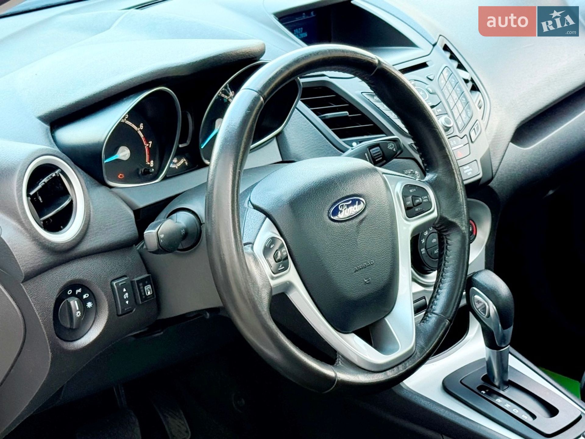Ford Fiesta 2016 VIN 3FADP4BJ2GM203320 фото оголошення 41 з 66