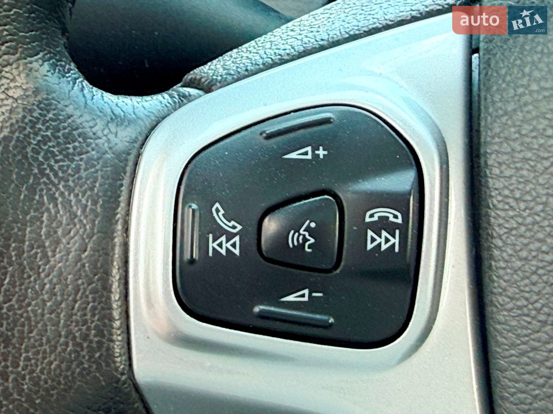 Ford Fiesta 2016 VIN 3FADP4BJ2GM203320 фото оголошення 32 з 66