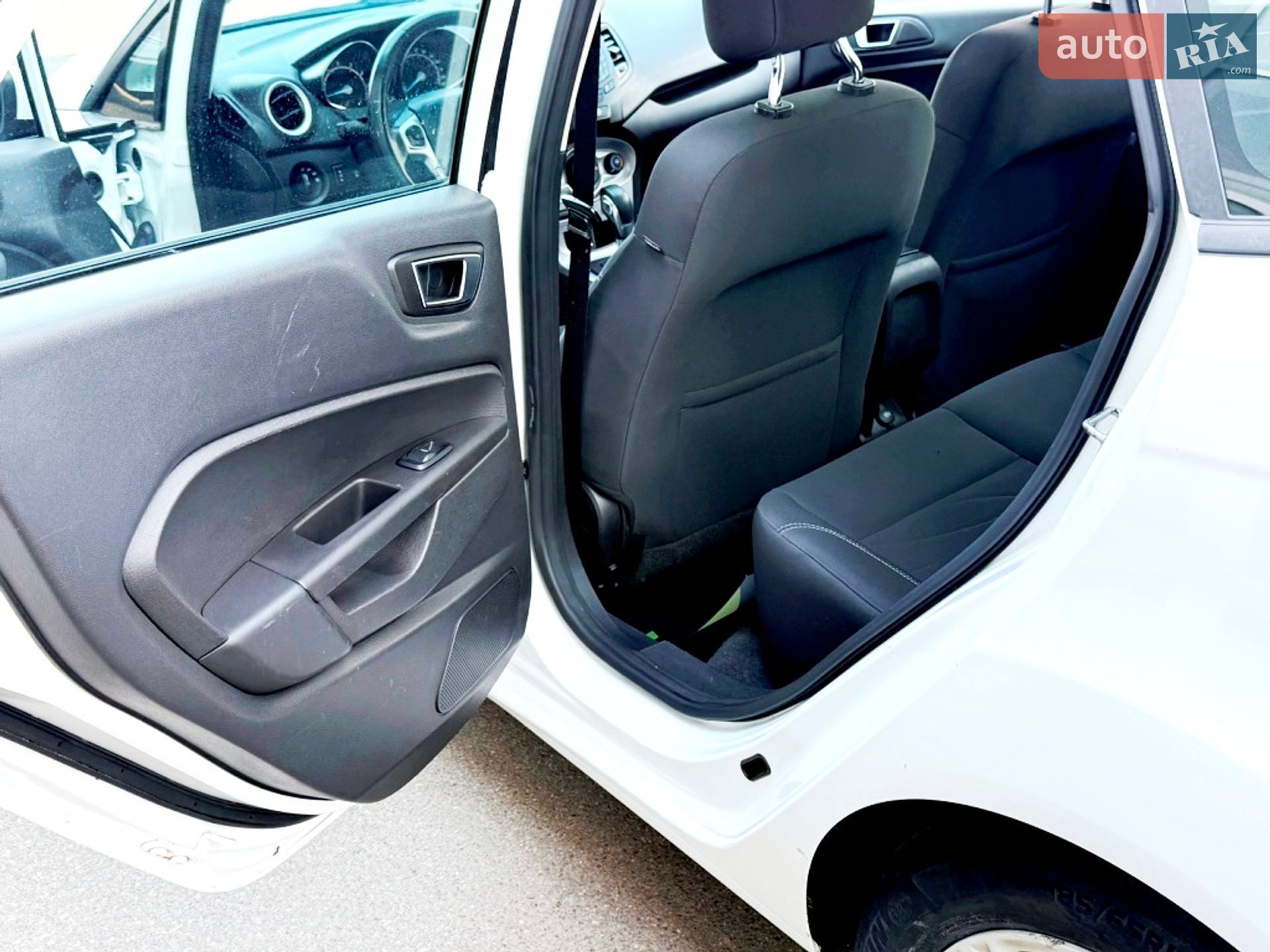 Ford Fiesta 2016 VIN 3FADP4BJ2GM203320 фото оголошення 49 з 66