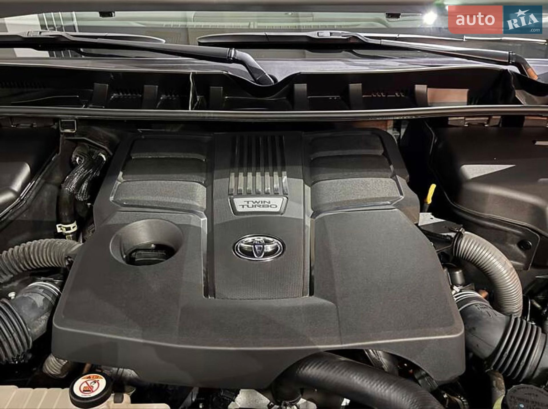 Toyota Land Cruiser 2021 VIN JTMABABJ004002236 фото оголошення 2 з 70
