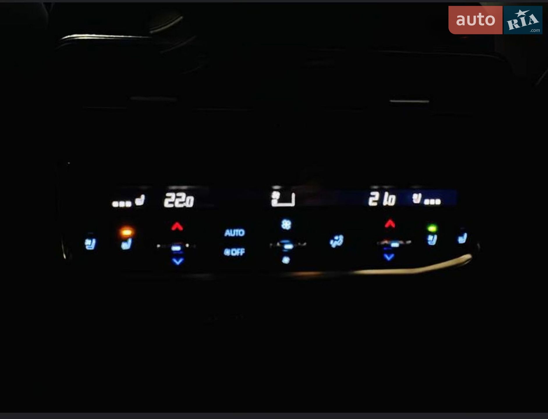 Toyota Land Cruiser 2021 VIN JTMABABJ004002236 фото оголошення 28 з 70