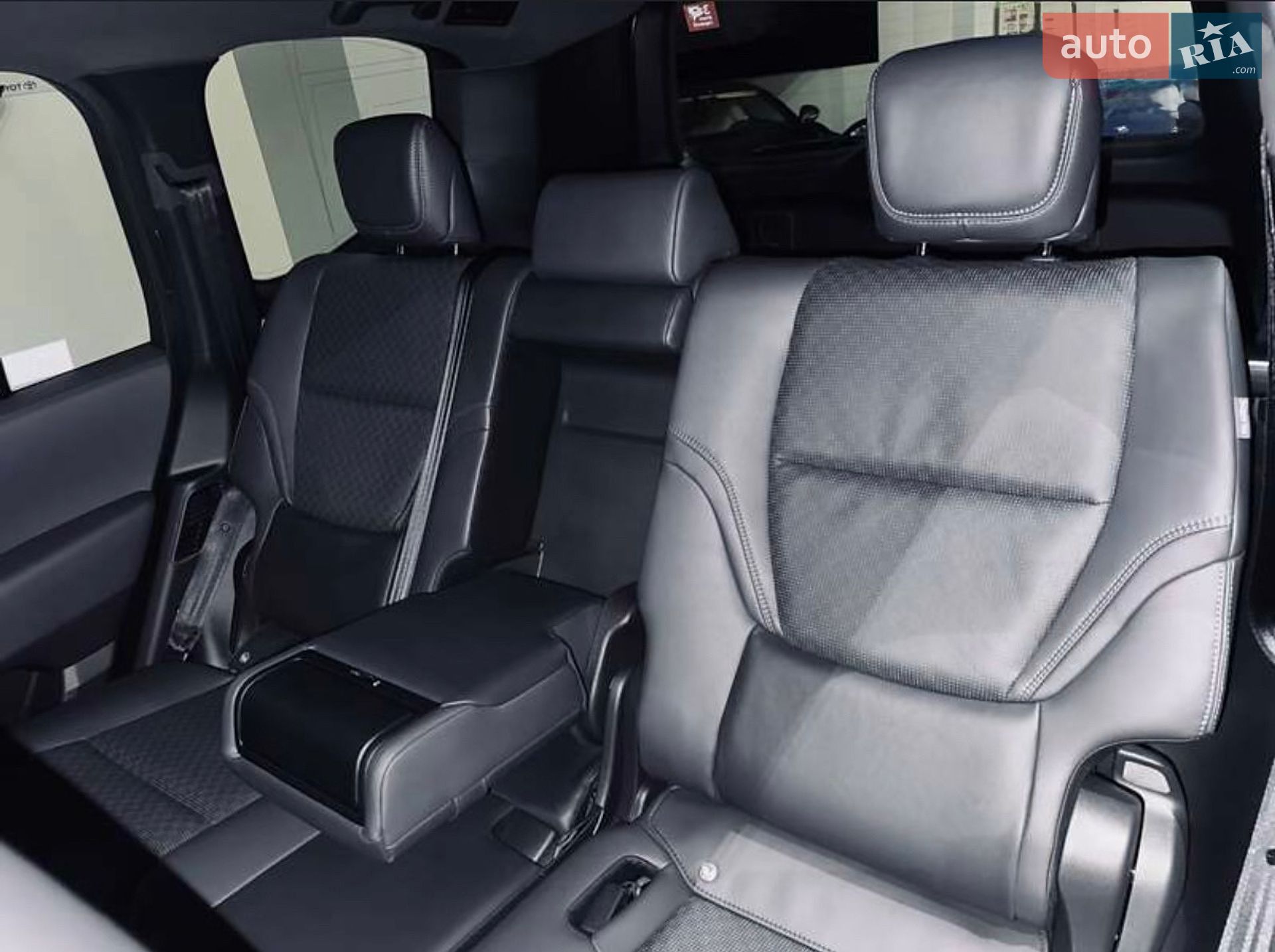 Toyota Land Cruiser 2021 VIN JTMABABJ004002236 фото оголошення 47 з 70