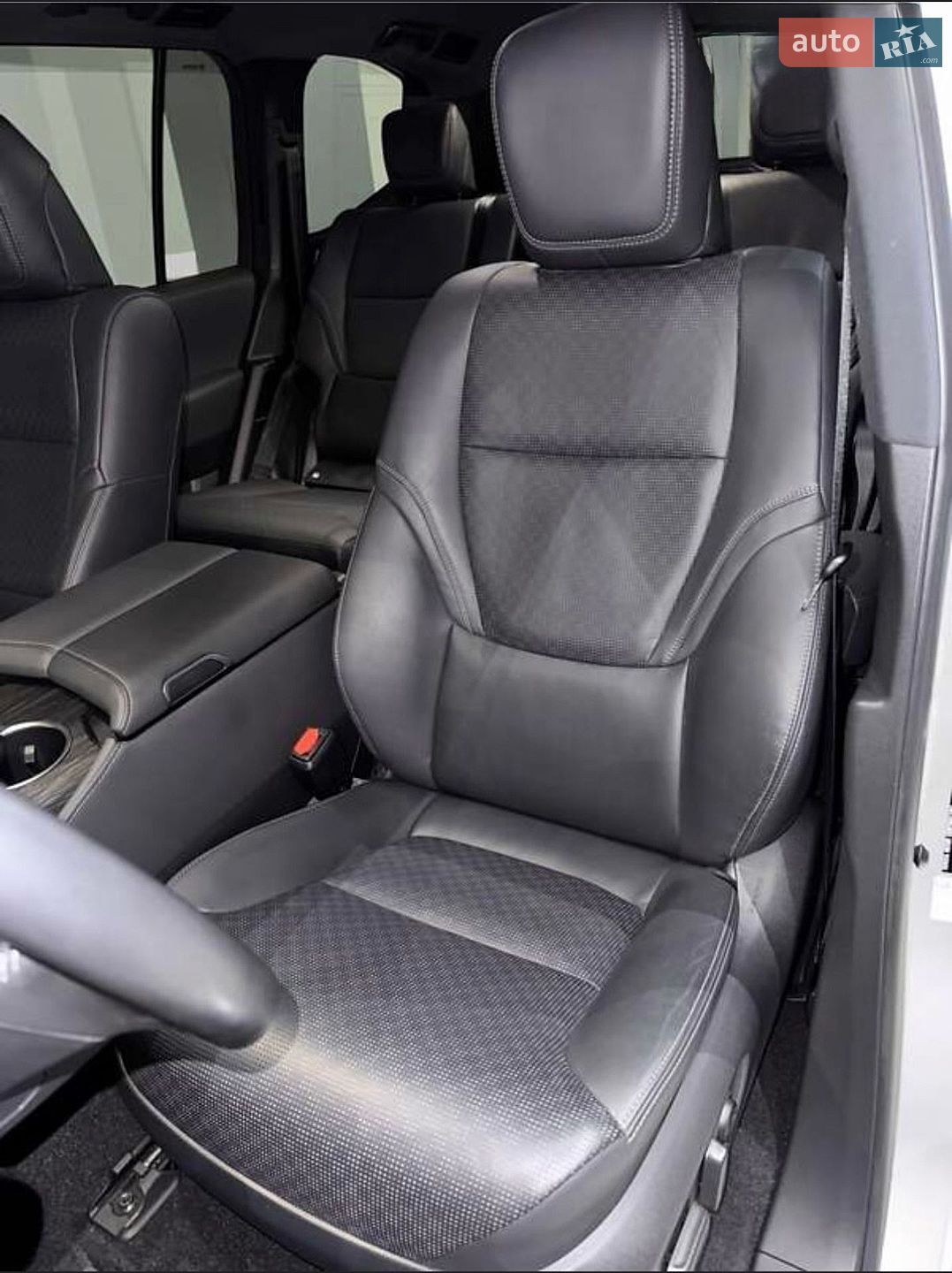 Toyota Land Cruiser 2021 VIN JTMABABJ004002236 фото оголошення 48 з 70