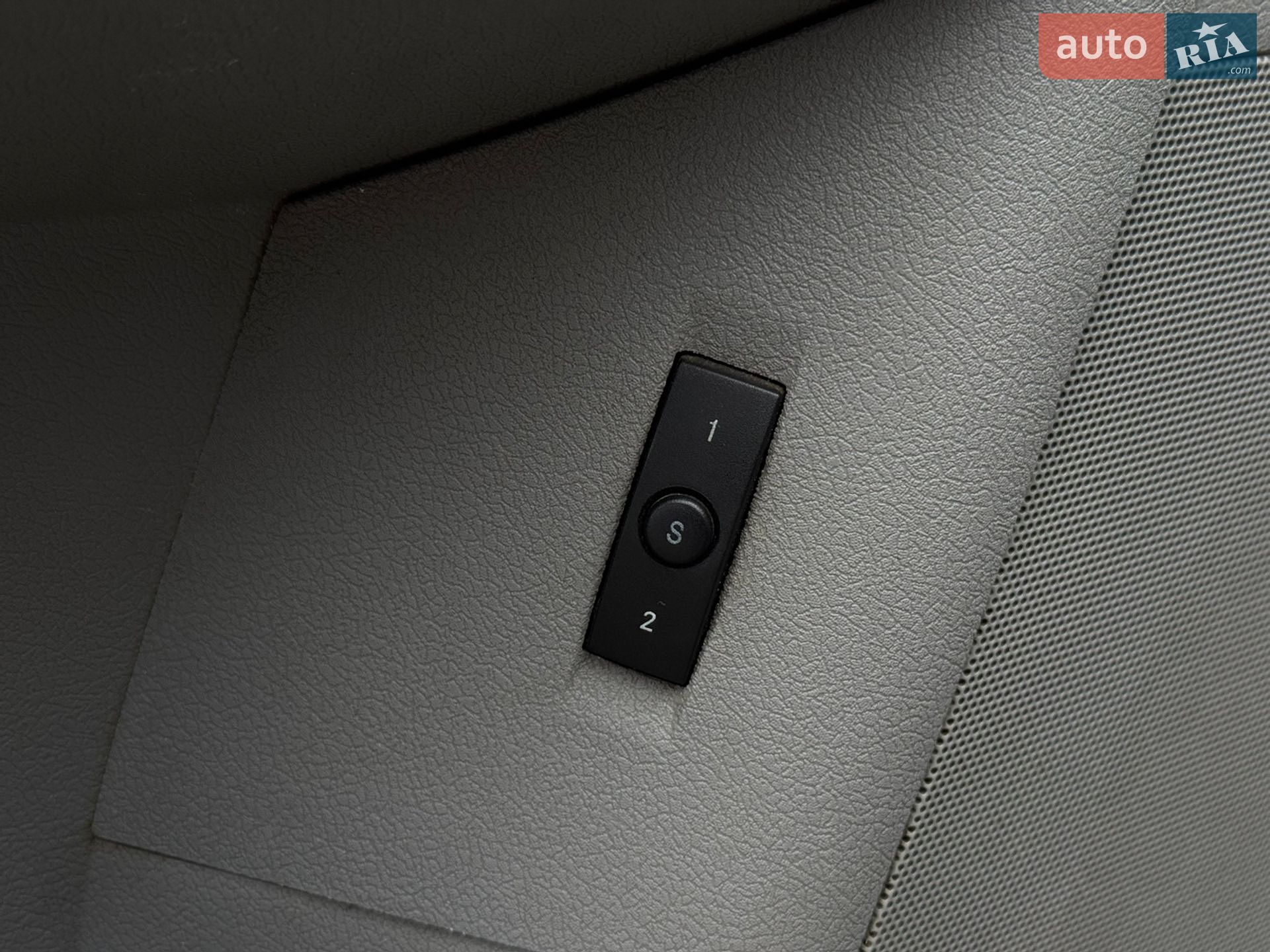 Chrysler 300C 2005 VIN 1A8G7E7V46Y111078 фото оголошення 13 з 32