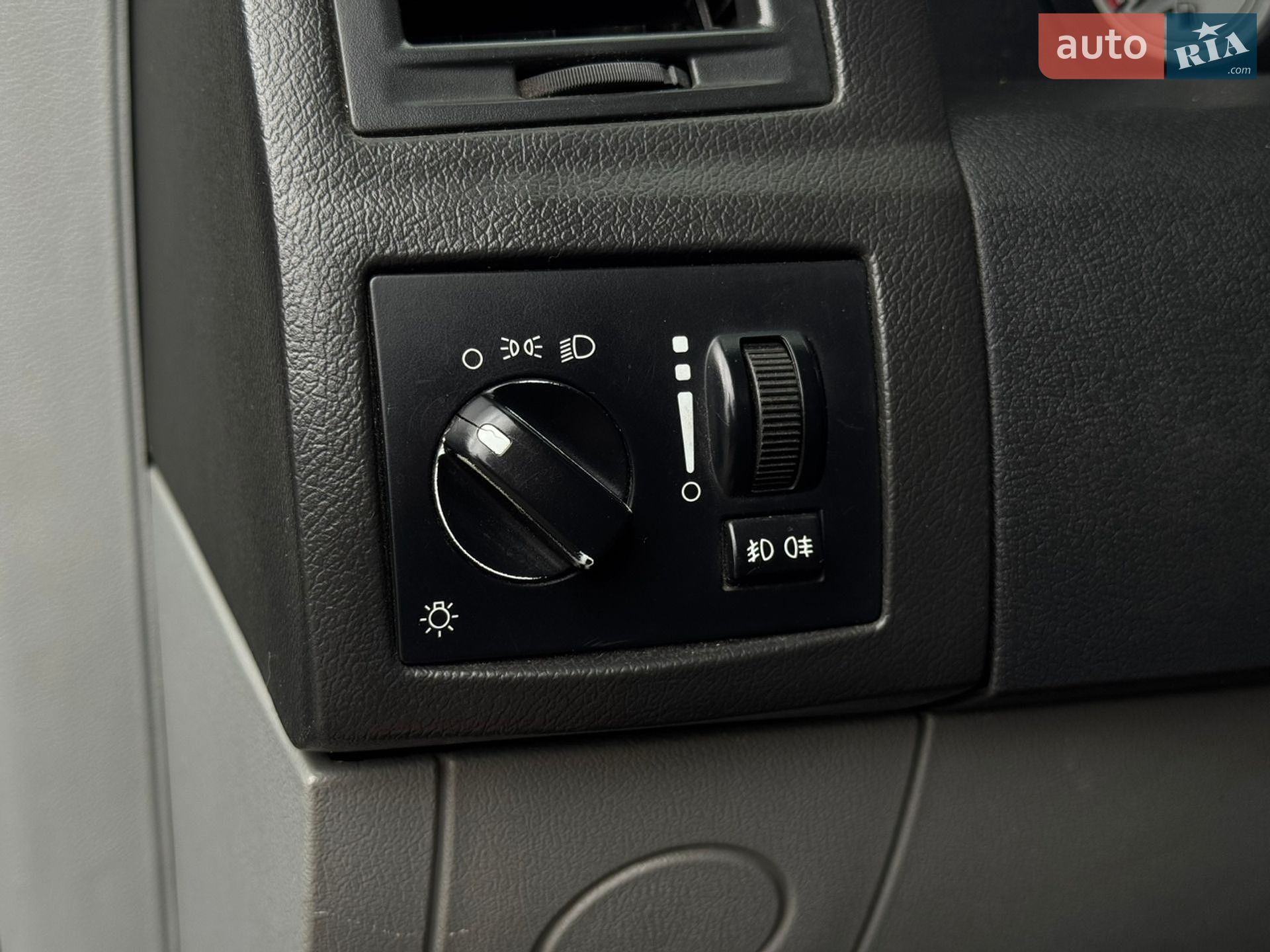 Chrysler 300C 2005 VIN 1A8G7E7V46Y111078 фото оголошення 23 з 32
