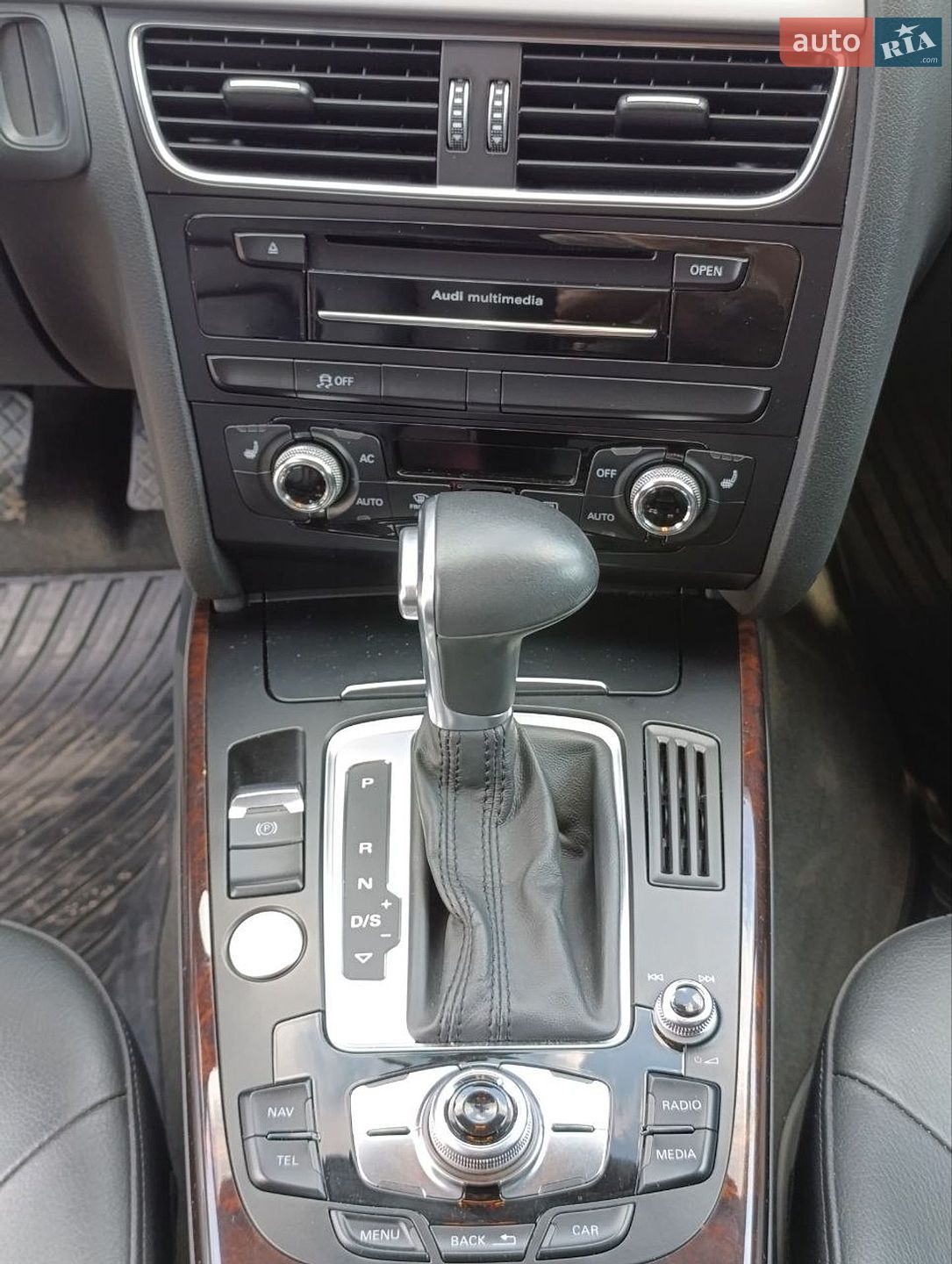 Audi A4 2013 VIN WAUFFAFL8DN038114 фото оголошення 3 з 18
