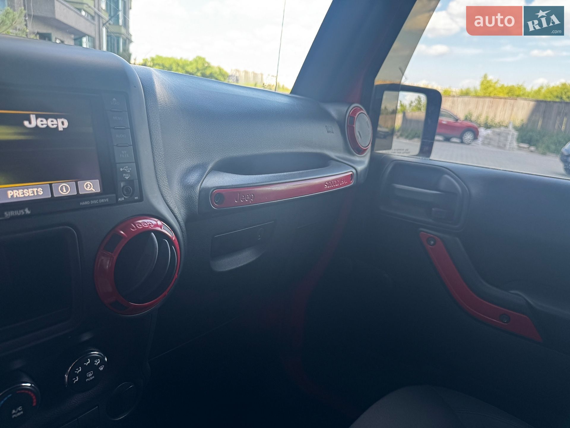 Jeep Wrangler 2016 VIN 1C4BJWDG5GL348711 фото оголошення 36 з 41