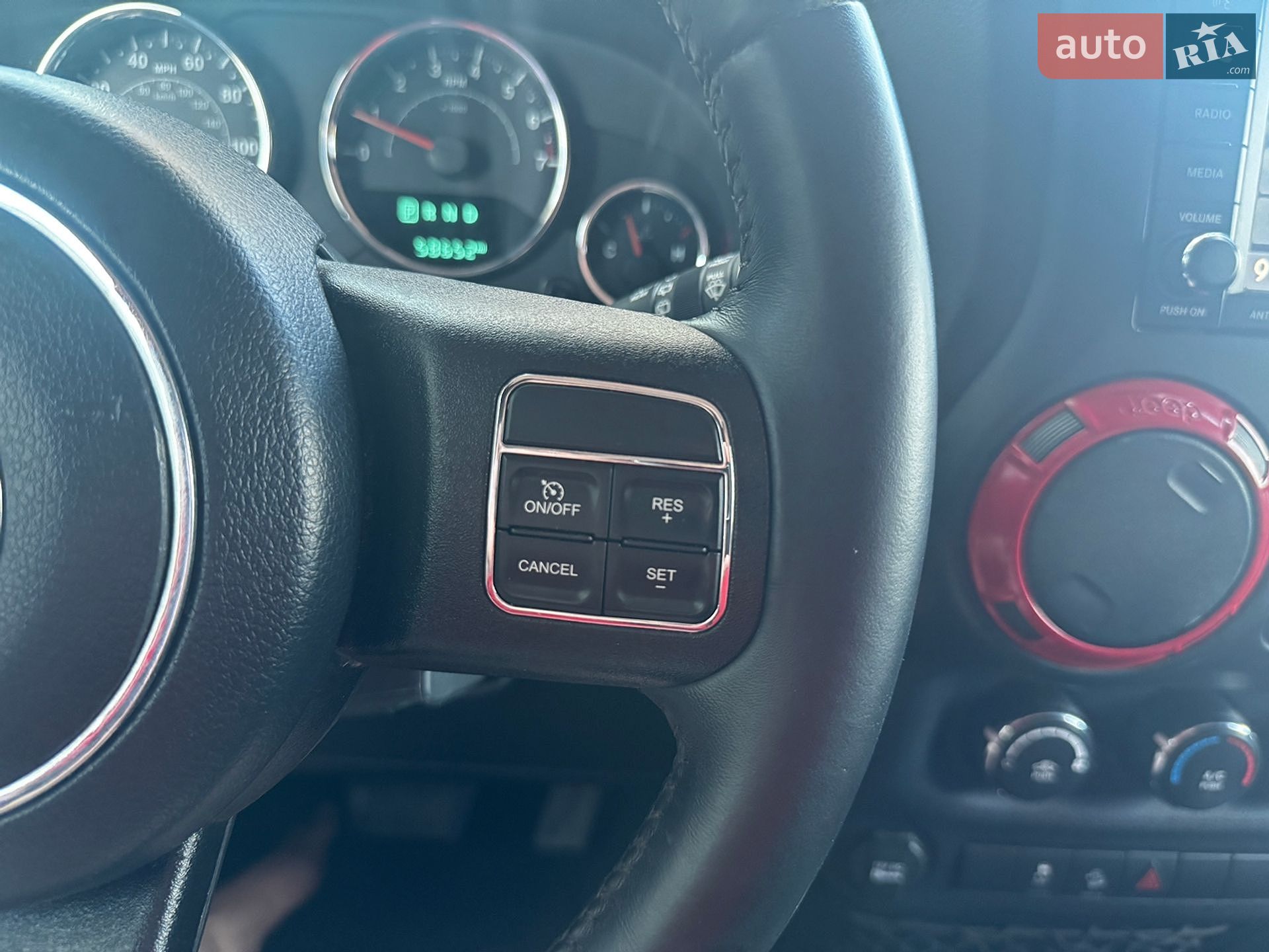 Jeep Wrangler 2016 VIN 1C4BJWDG5GL348711 фото оголошення 40 з 41