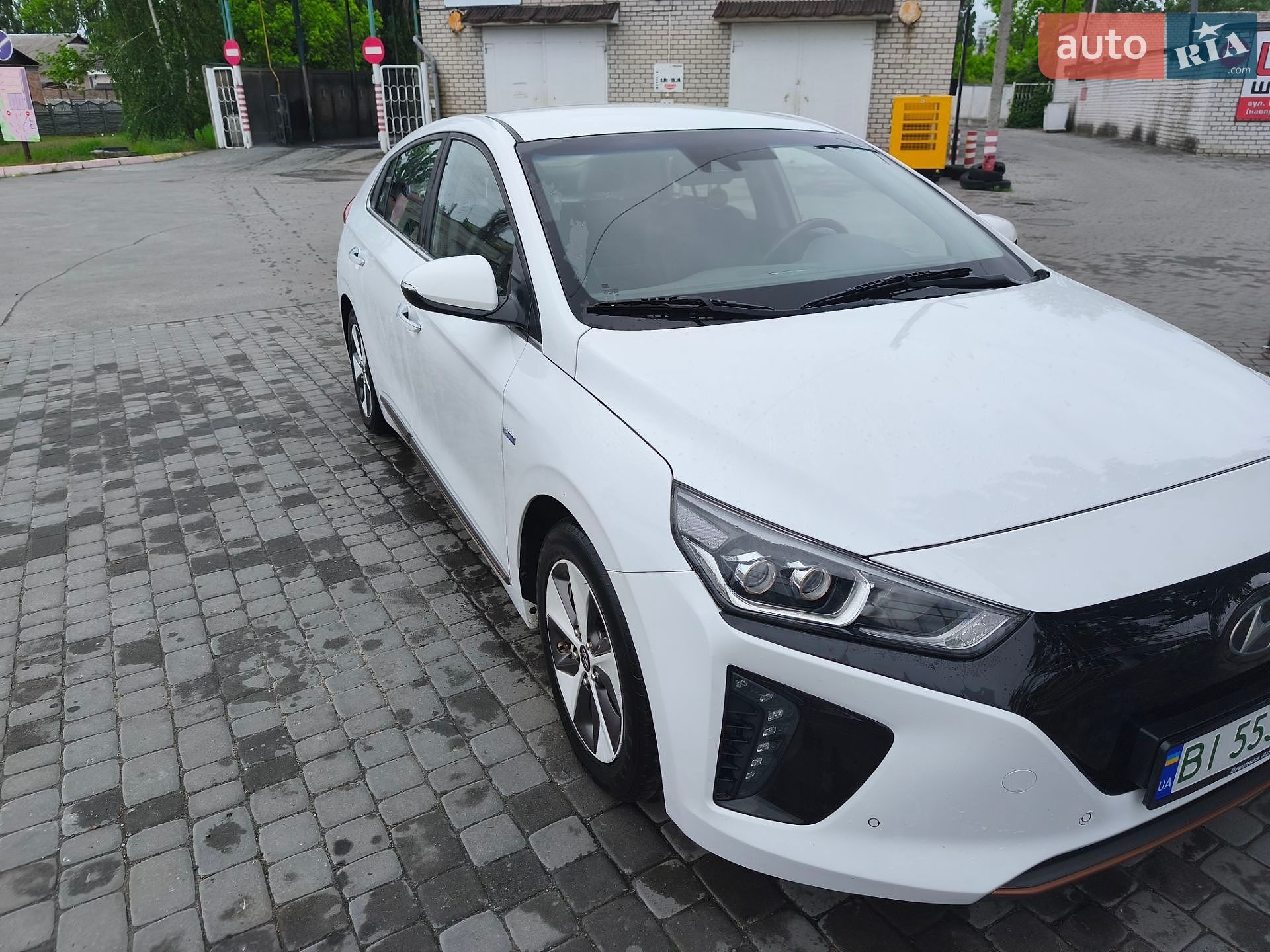 Hyundai Ioniq 2018 VIN KMHC851HFKU044664 фото оголошення 4 з 10