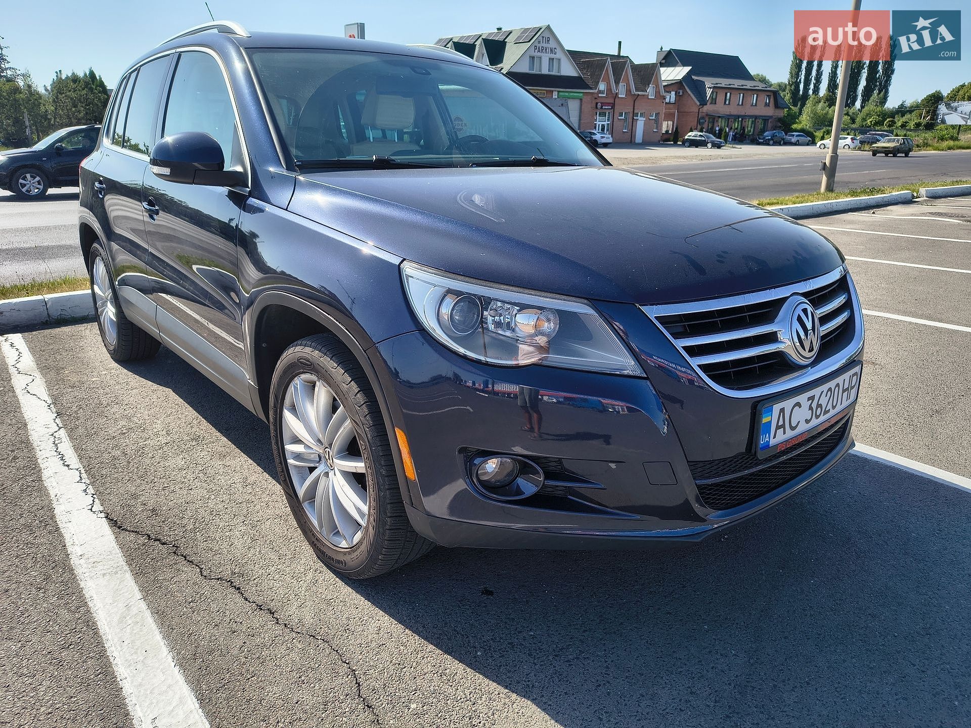 Volkswagen Tiguan 2010 VIN WVGBV7AX7BW515054 фото оголошення 4 з 22