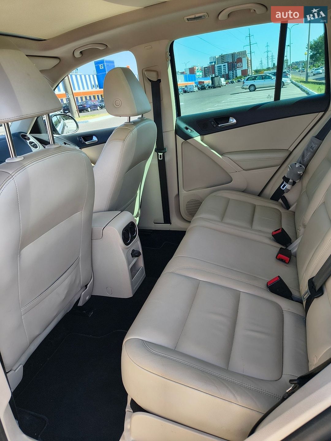 Volkswagen Tiguan 2010 VIN WVGBV7AX7BW515054 фото оголошення 18 з 22