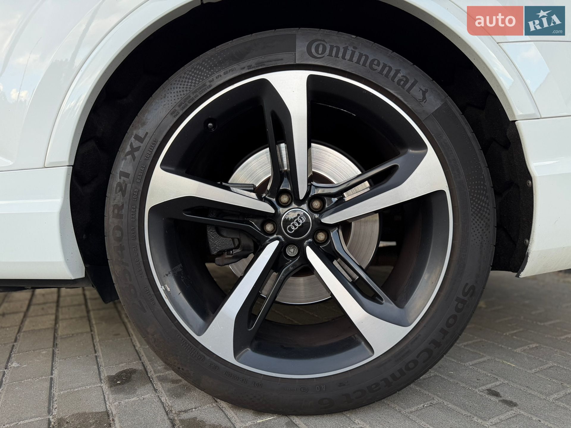 Audi SQ7 2017 VIN WAUZZZ4M5JD014949 фото оголошення 12 з 98