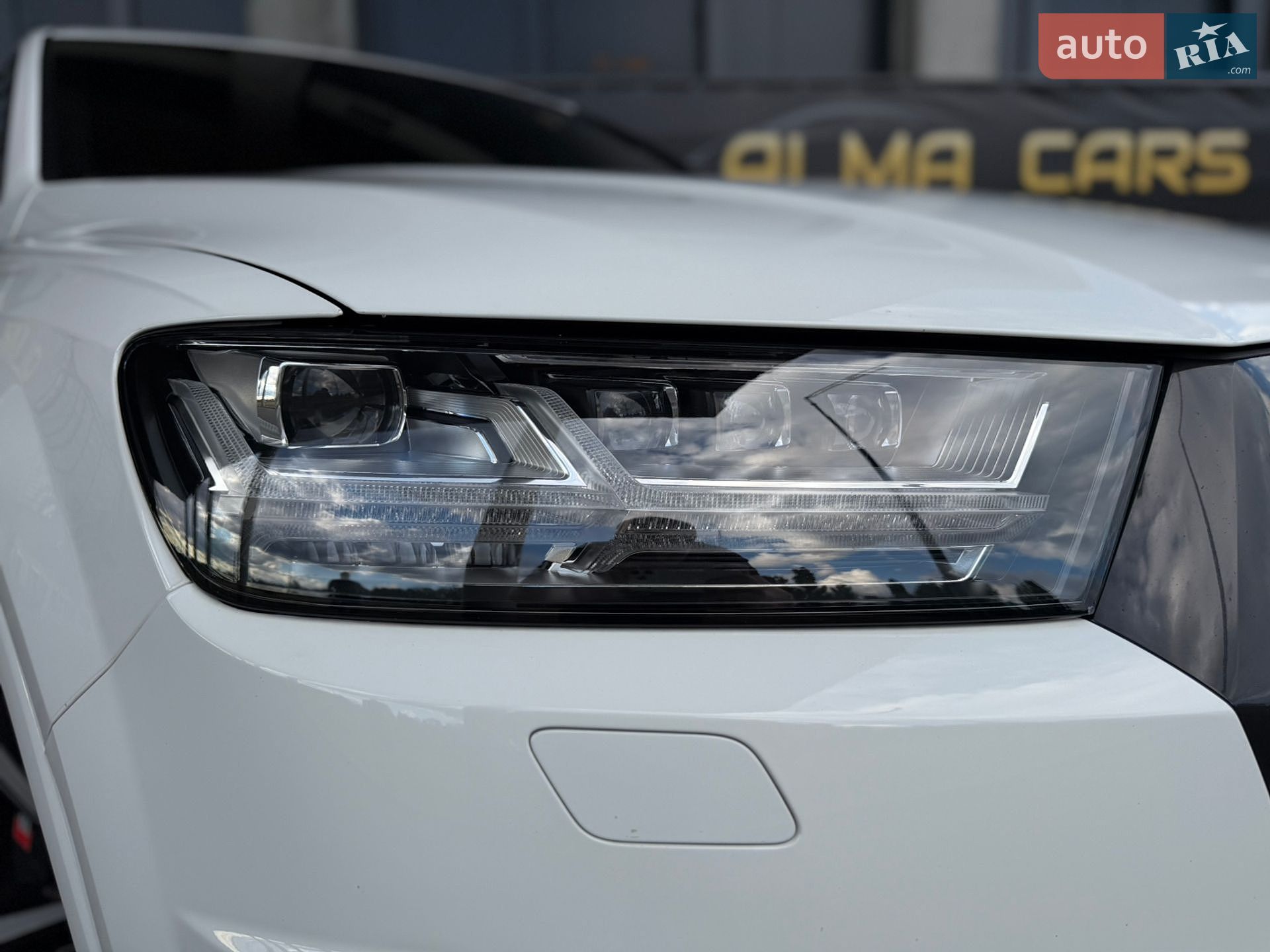 Audi SQ7 2017 VIN WAUZZZ4M5JD014949 фото оголошення 18 з 98