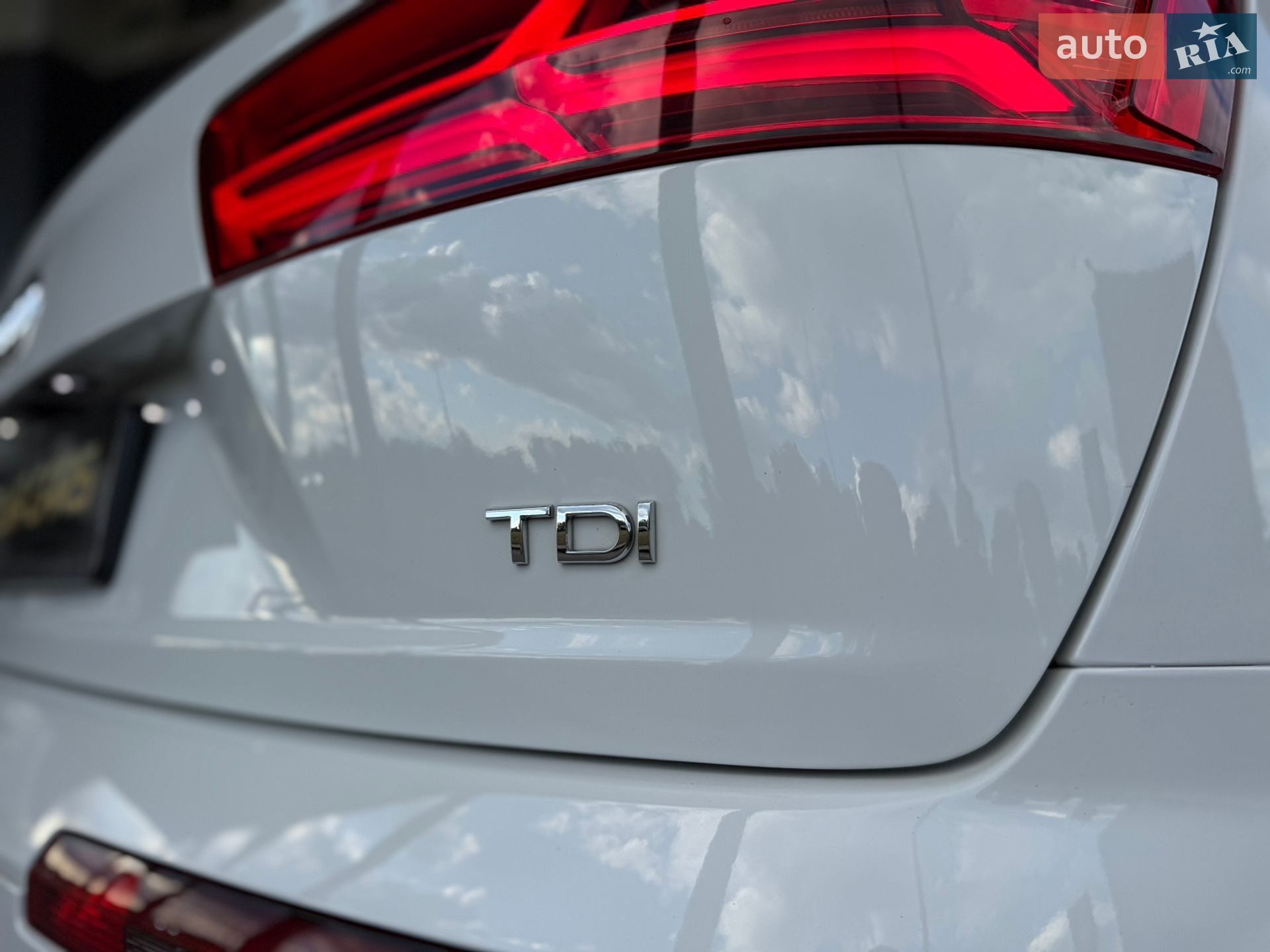 Audi SQ7 2017 VIN WAUZZZ4M5JD014949 фото оголошення 30 з 98