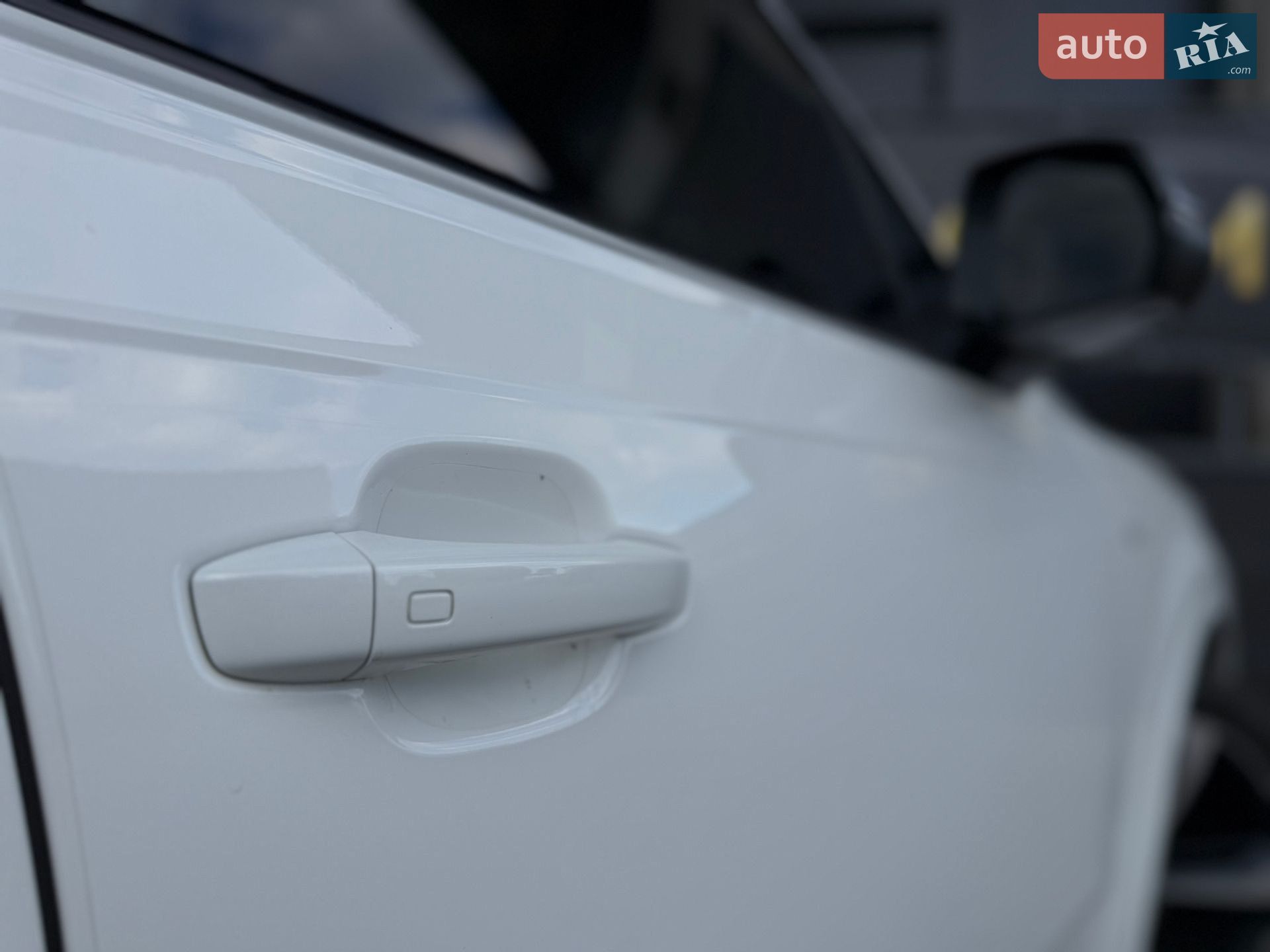 Audi SQ7 2017 VIN WAUZZZ4M5JD014949 фото оголошення 34 з 98