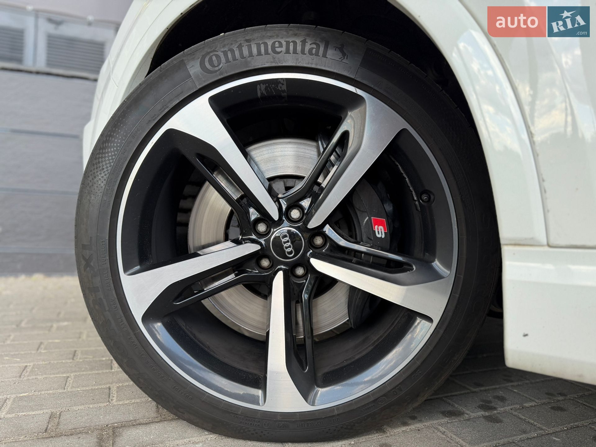 Audi SQ7 2017 VIN WAUZZZ4M5JD014949 фото оголошення 51 з 98