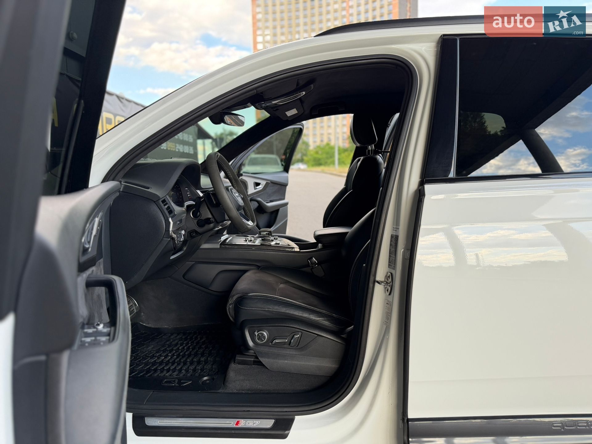Audi SQ7 2017 VIN WAUZZZ4M5JD014949 фото оголошення 61 з 98