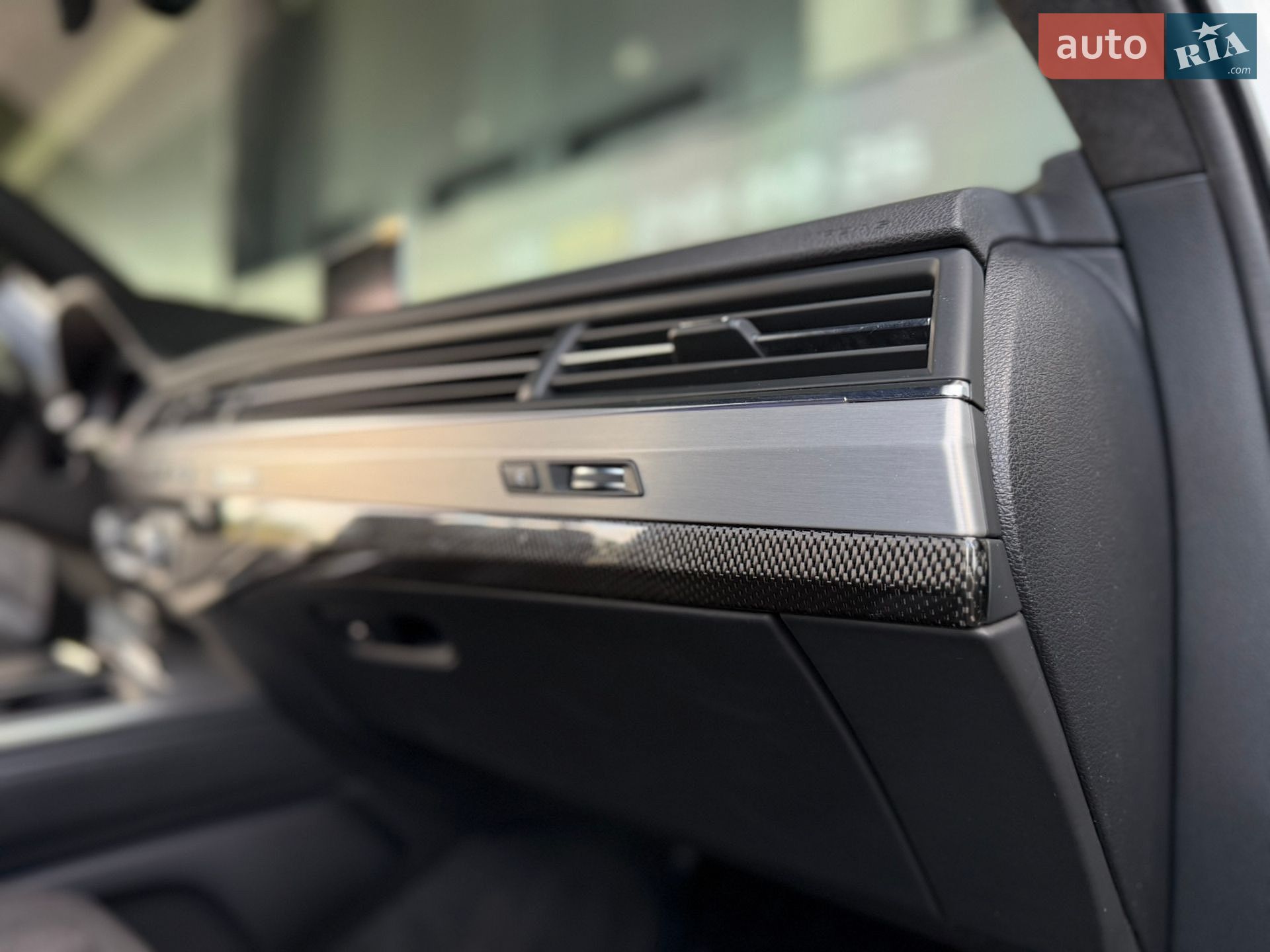 Audi SQ7 2017 VIN WAUZZZ4M5JD014949 фото оголошення 94 з 98