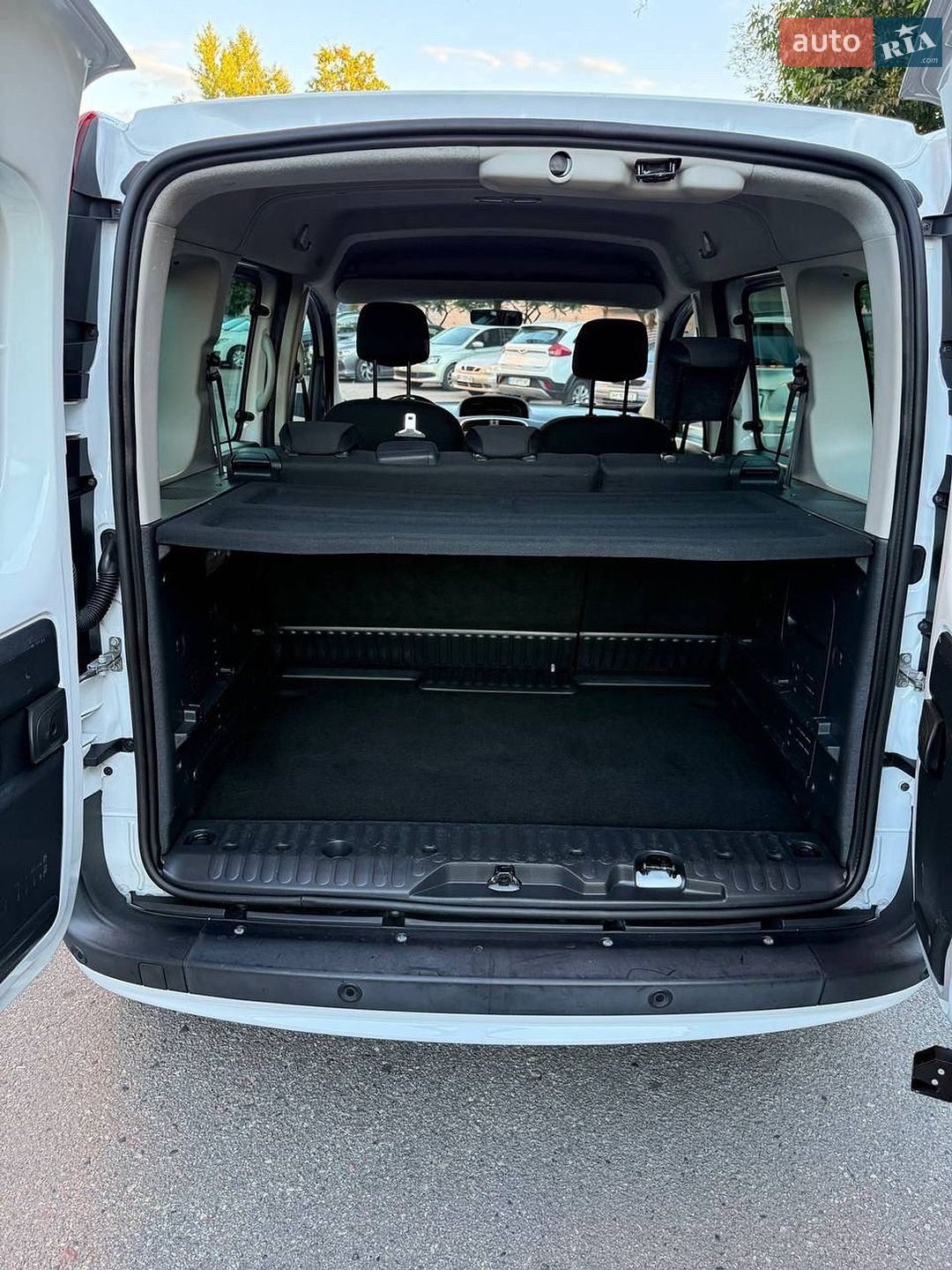 Renault Kangoo 2020 VIN VF1WK000765902143 фото оголошення 17 з 17