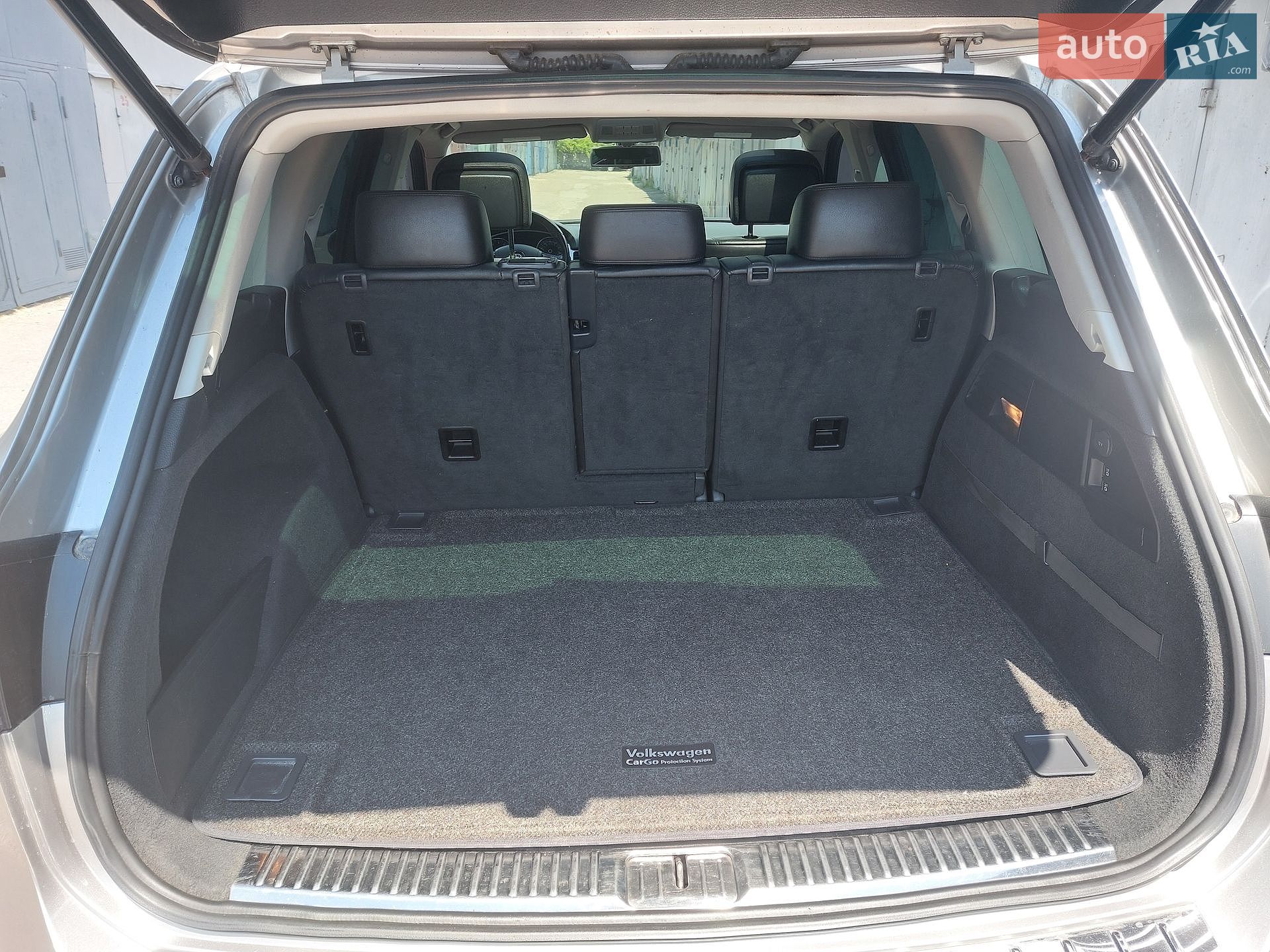 Volkswagen Touareg 2011 VIN WVGFG9BP1BD003808 фото оголошення 20 з 32