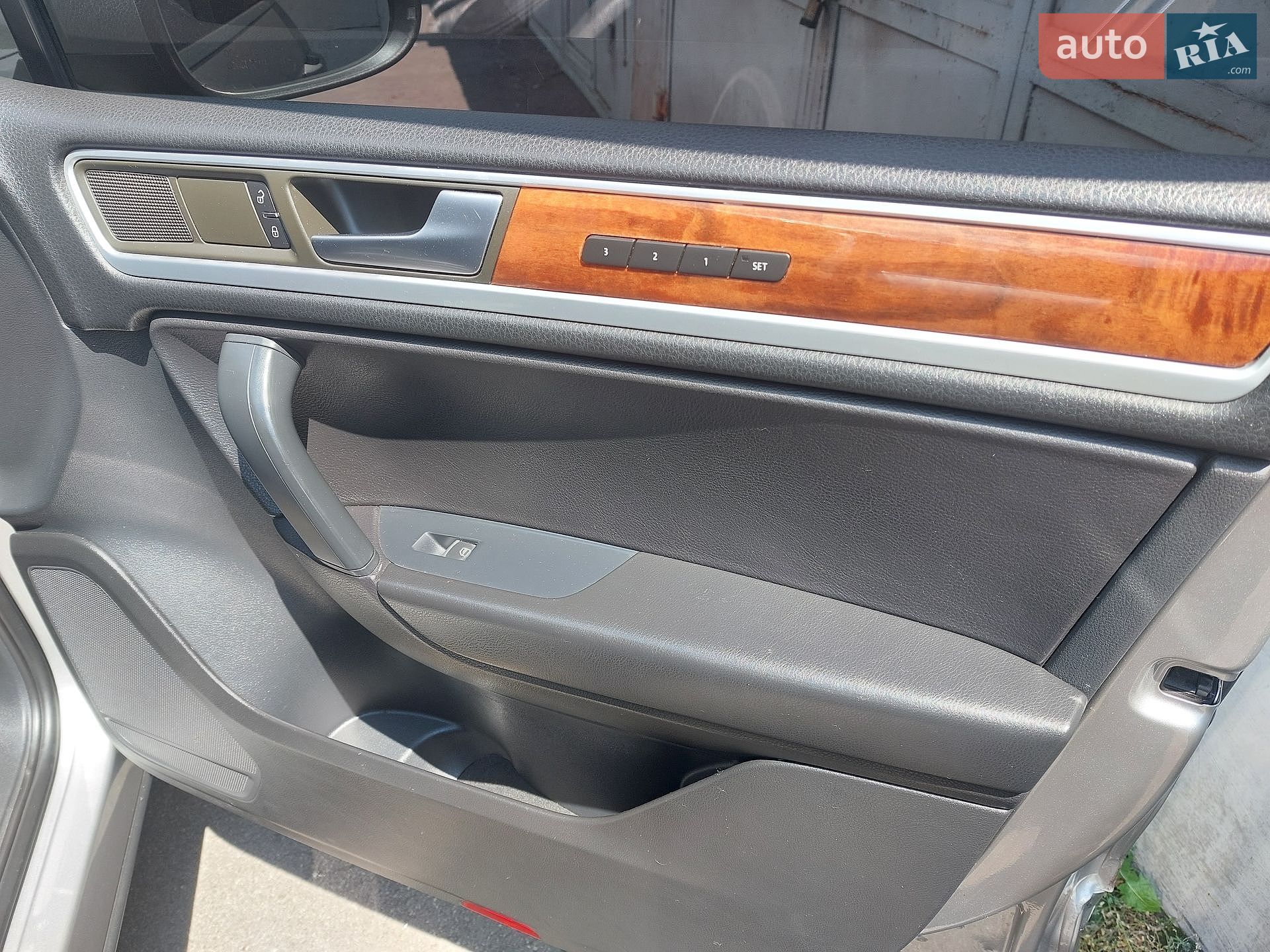 Volkswagen Touareg 2011 VIN WVGFG9BP1BD003808 фото оголошення 26 з 32