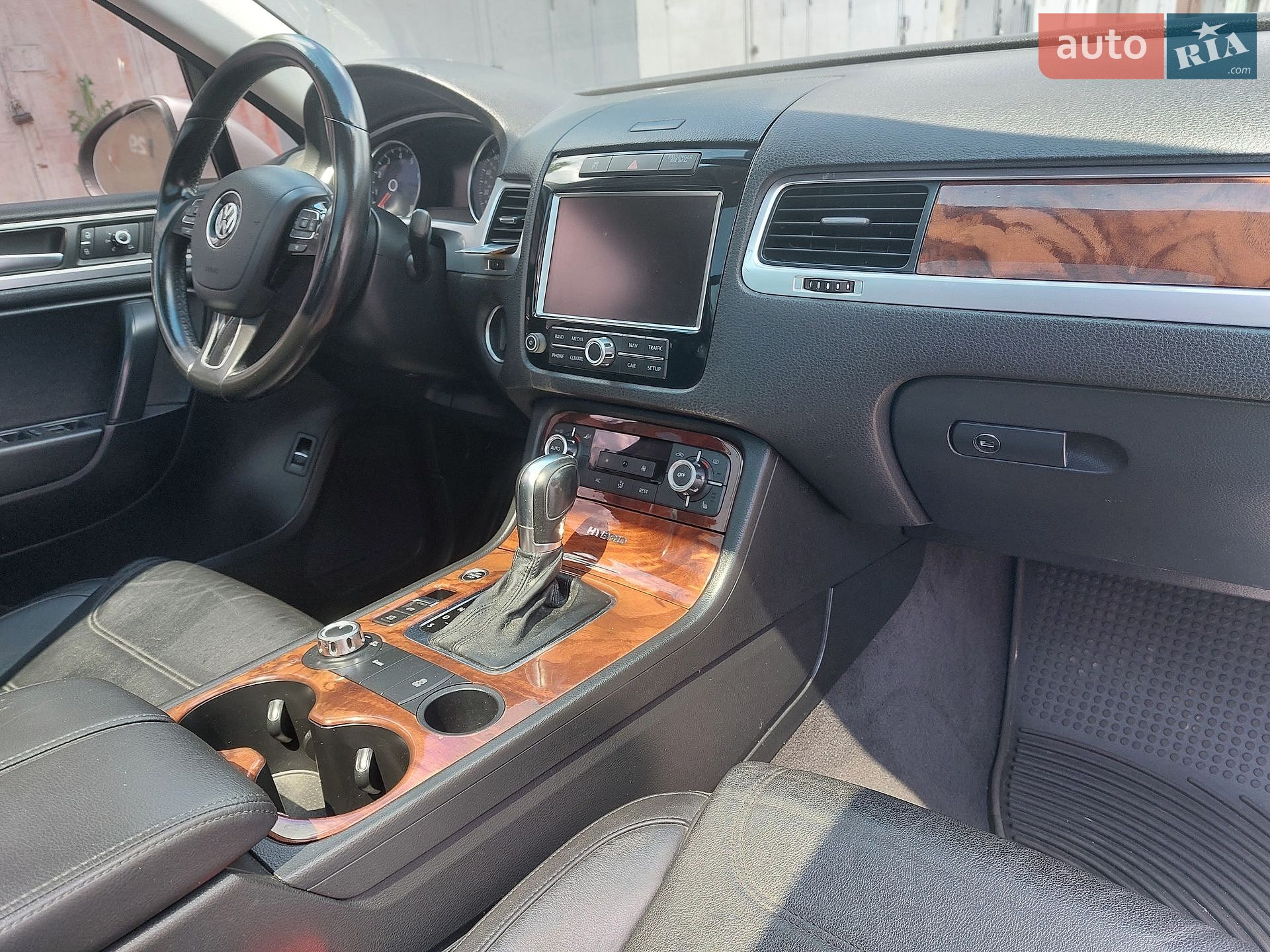 Volkswagen Touareg 2011 VIN WVGFG9BP1BD003808 фото оголошення 27 з 32