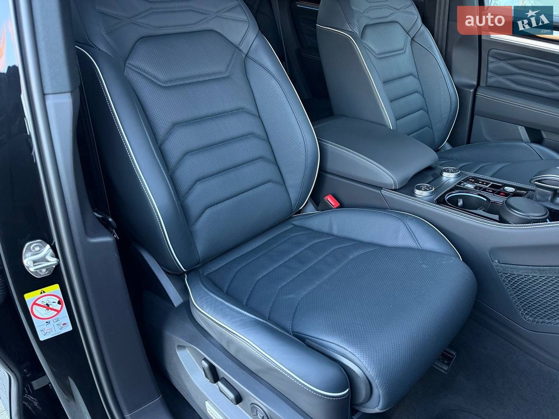 Volkswagen Touareg 2025 VIN WVGZZZCR1SD008191 фото оголошення 27 з 45