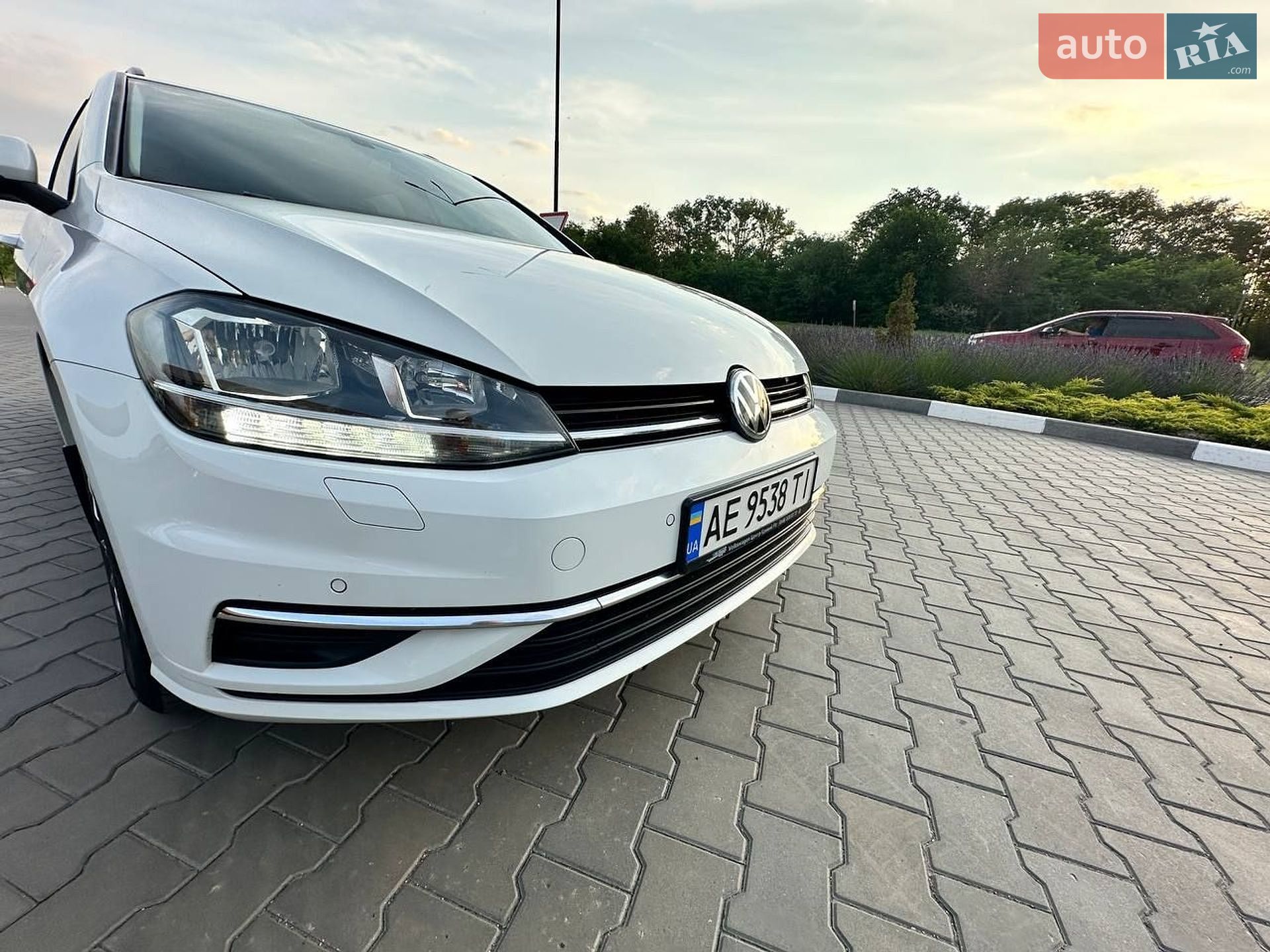 Volkswagen Golf 2017 VIN WVWZZZAUZJP513018 фото оголошення 14 з 37