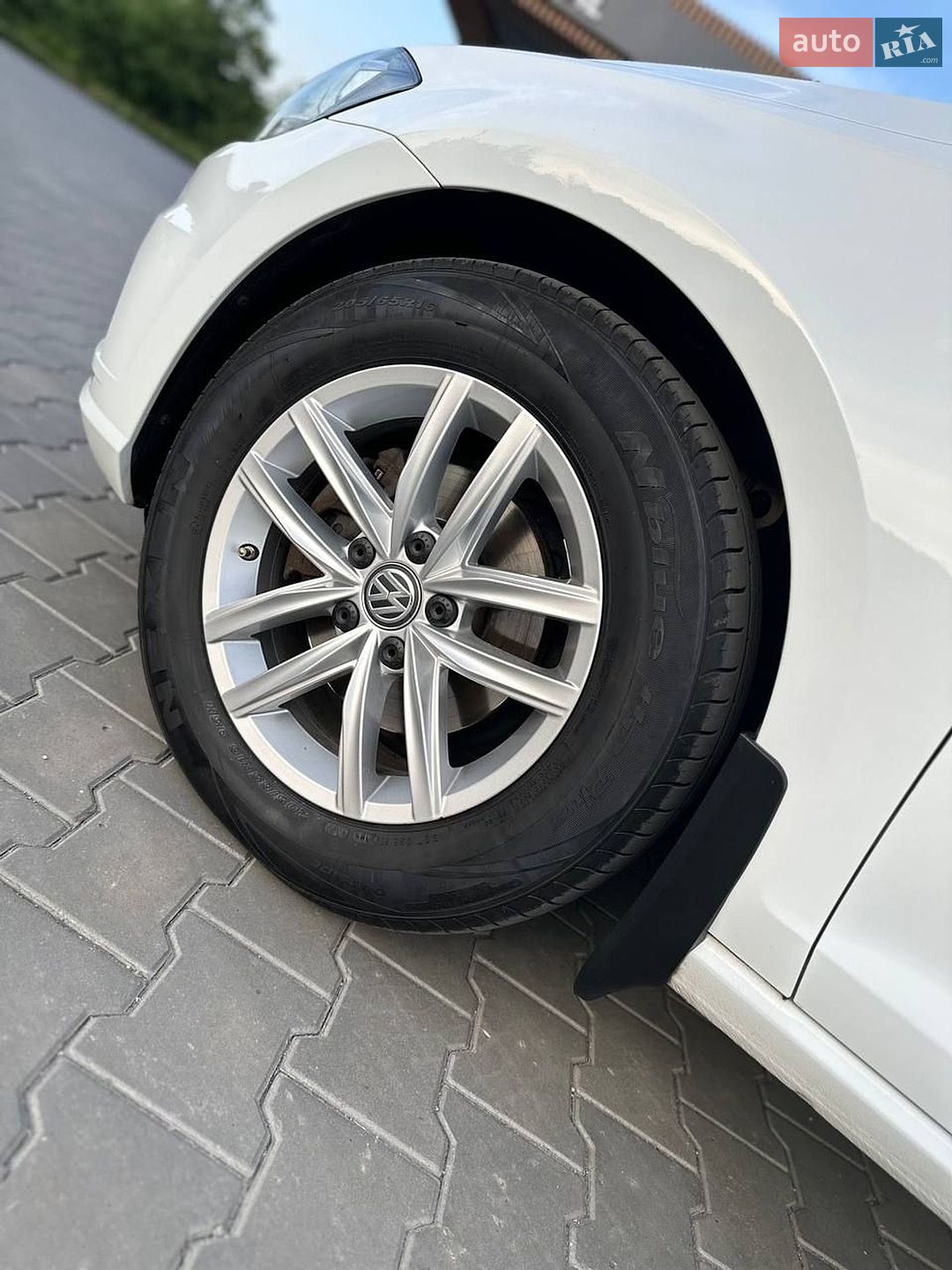 Volkswagen Golf 2017 VIN WVWZZZAUZJP513018 фото оголошення 15 з 37