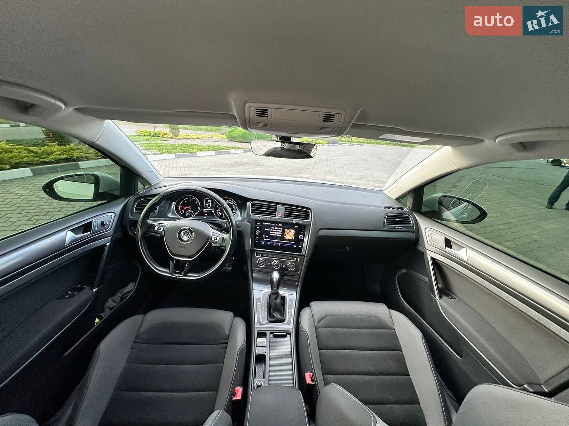 Volkswagen Golf 2017 VIN WVWZZZAUZJP513018 фото оголошення 24 з 37