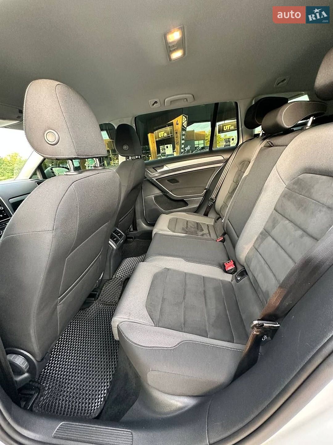 Volkswagen Golf 2017 VIN WVWZZZAUZJP513018 фото оголошення 30 з 37