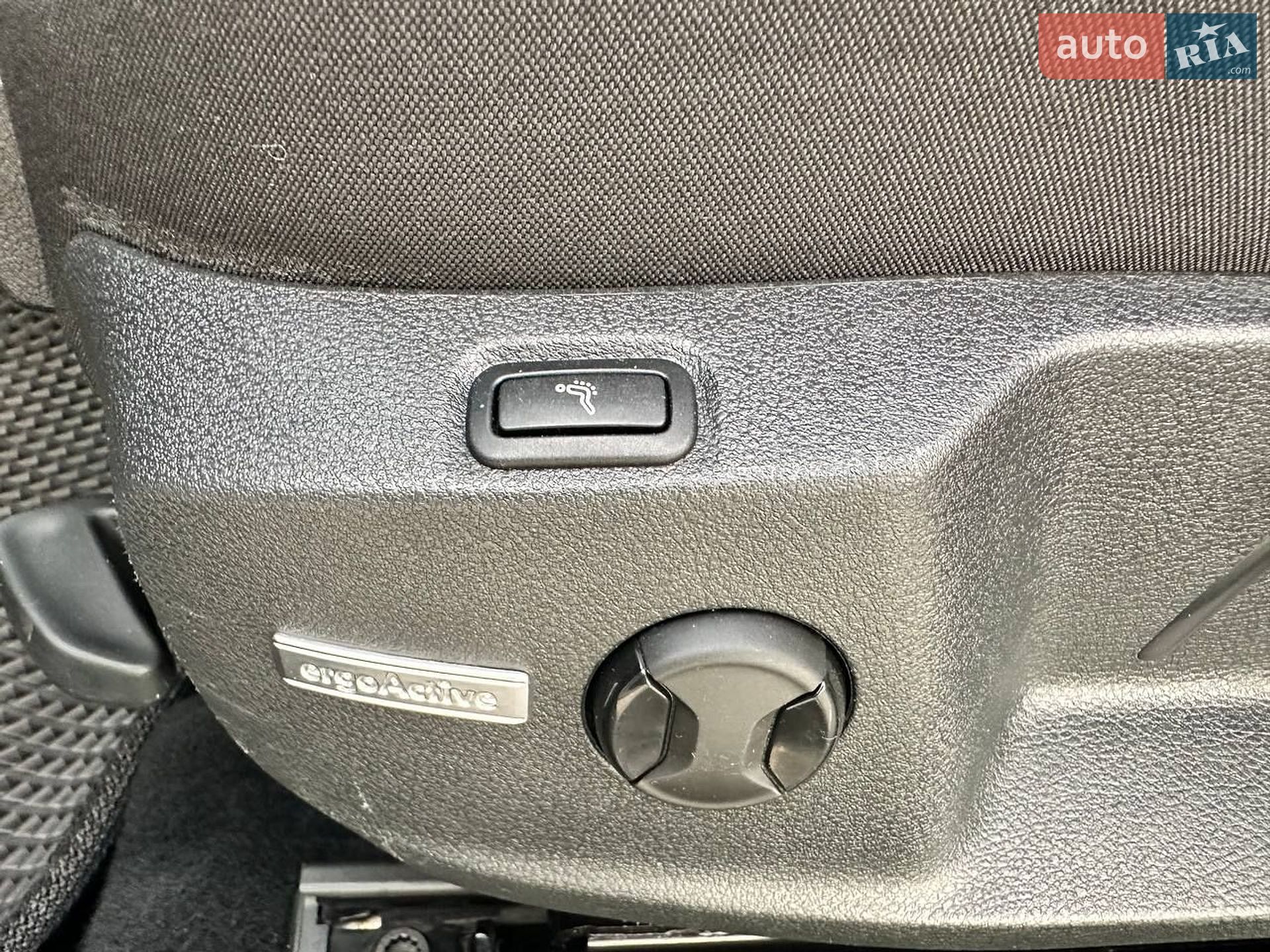 Volkswagen Golf 2017 VIN WVWZZZAUZJP513018 фото оголошення 28 з 37