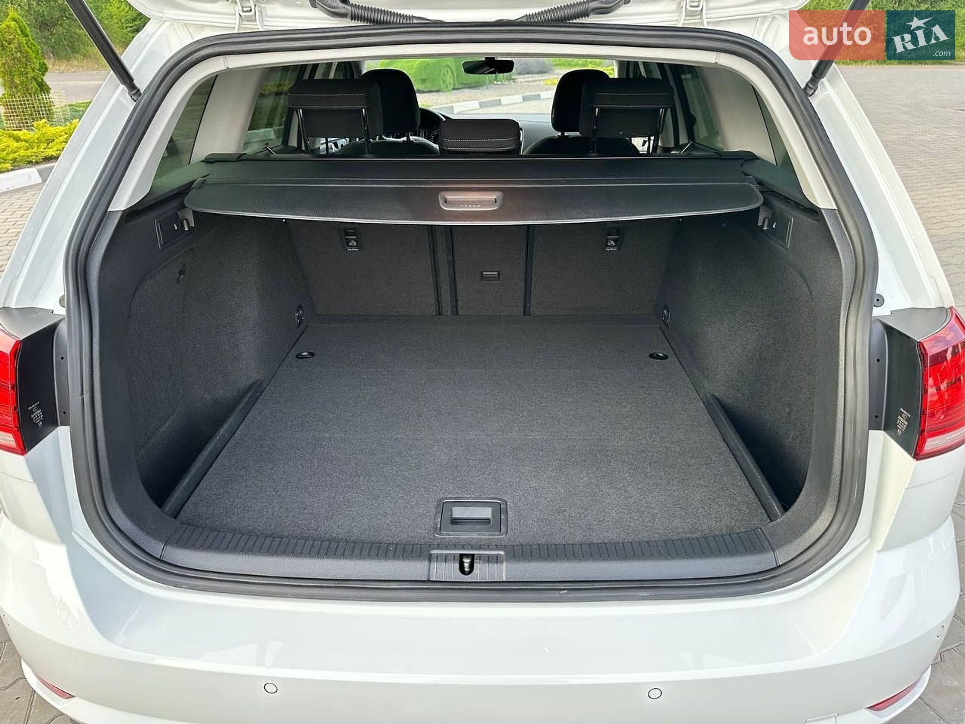 Volkswagen Golf 2017 VIN WVWZZZAUZJP513018 фото оголошення 33 з 37