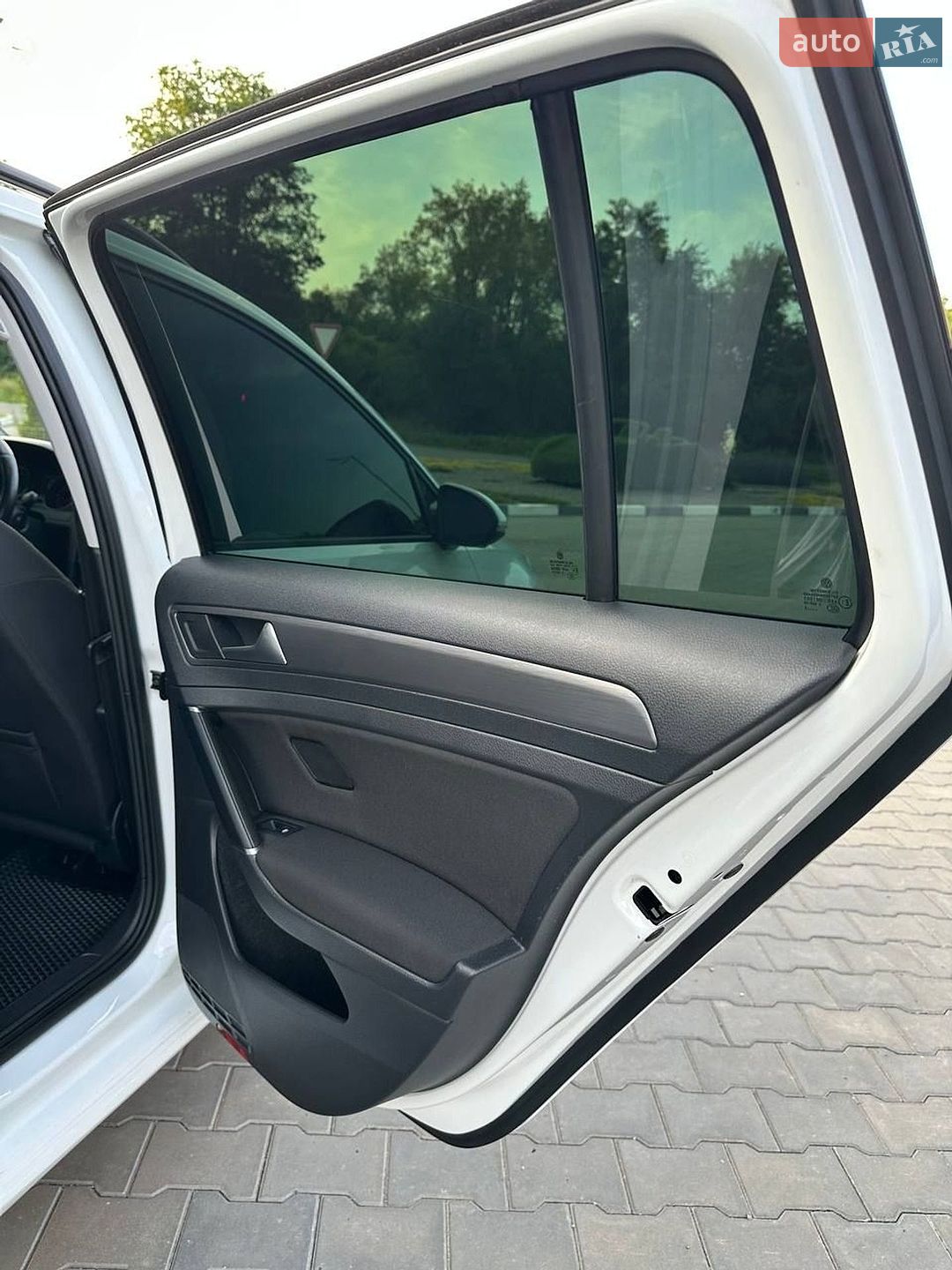 Volkswagen Golf 2017 VIN WVWZZZAUZJP513018 фото оголошення 34 з 37