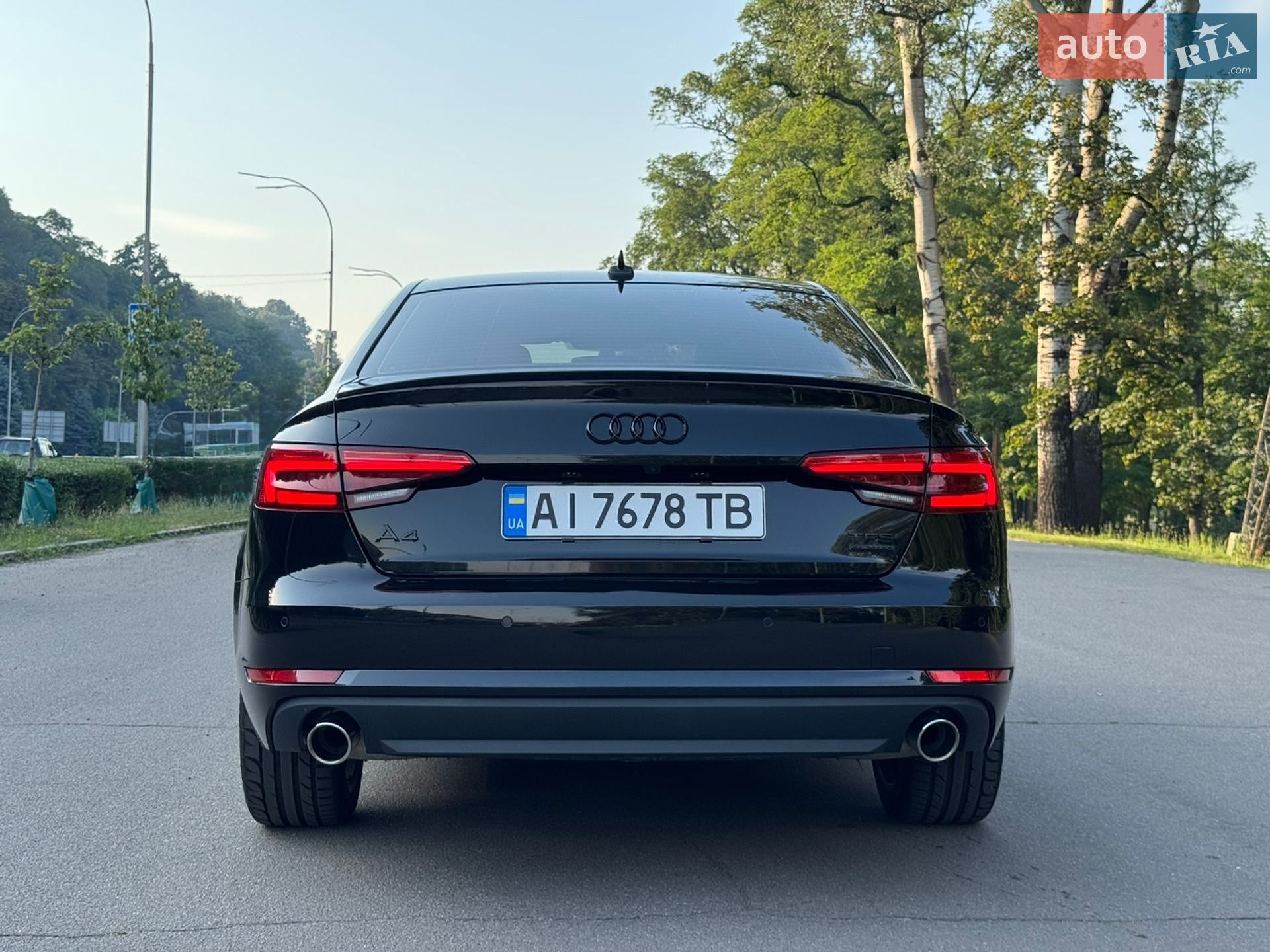 Audi A4 2016 VIN WAUBNAF47HN005962 фото оголошення 8 з 32