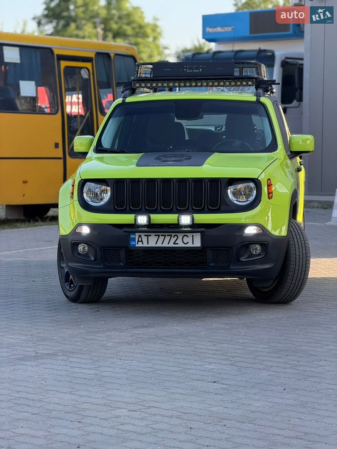 Jeep Renegade 2017 VIN ZACCJBBB3HPG32761 фото оголошення 2 з 15