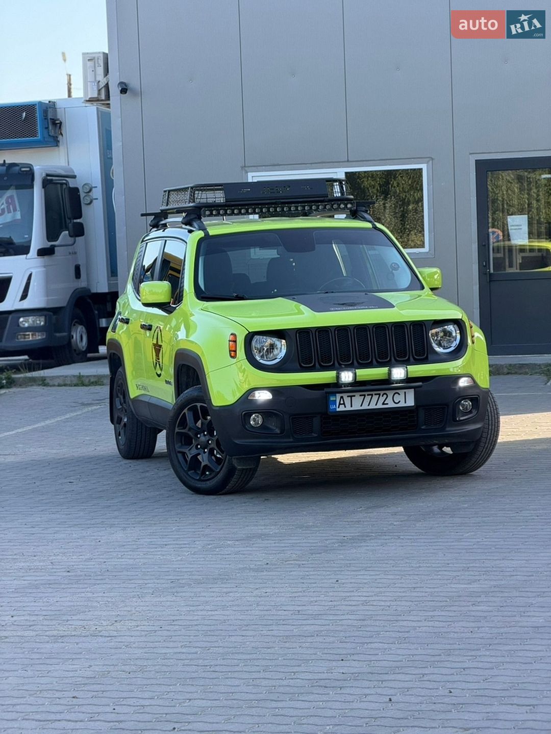 Jeep Renegade 2017 VIN ZACCJBBB3HPG32761 фото оголошення 3 з 15