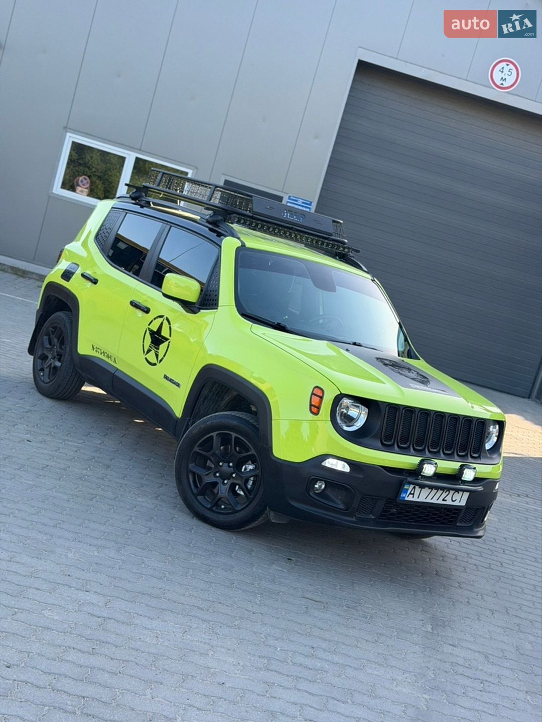 Jeep Renegade 2017 VIN ZACCJBBB3HPG32761 фото оголошення 8 з 15
