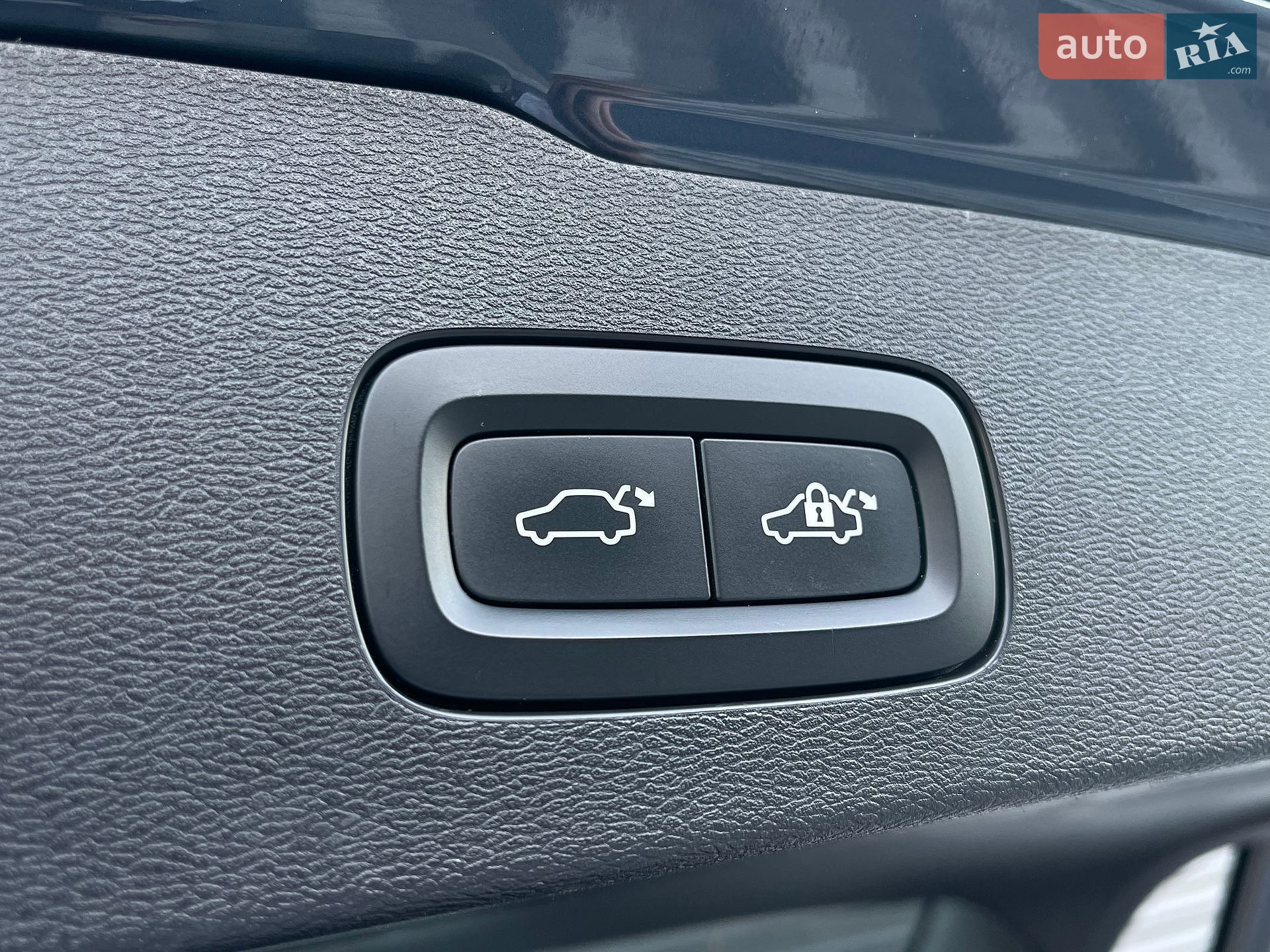 Volvo V60 Cross Country 2020 VIN YV1ZZK5VCM1072596 фото оголошення 83 з 87