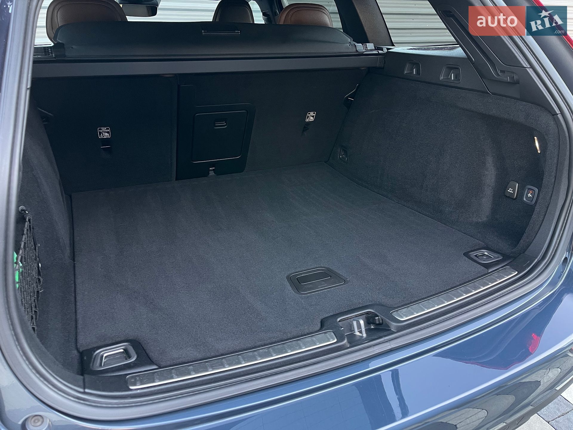 Volvo V60 Cross Country 2020 VIN YV1ZZK5VCM1072596 фото оголошення 79 з 87