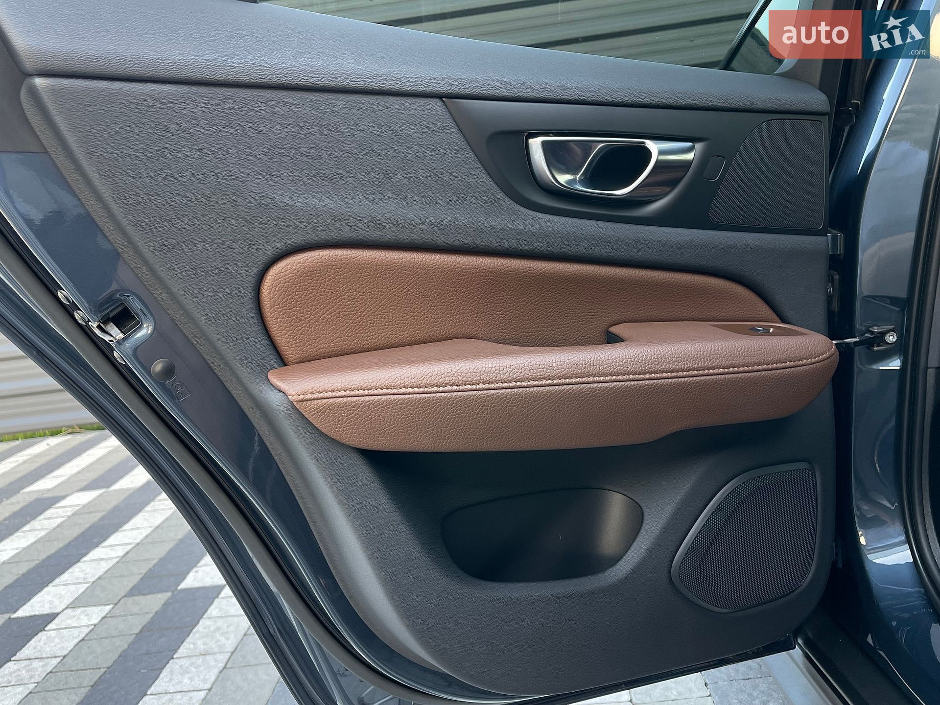 Volvo V60 Cross Country 2020 VIN YV1ZZK5VCM1072596 фото оголошення 74 з 87