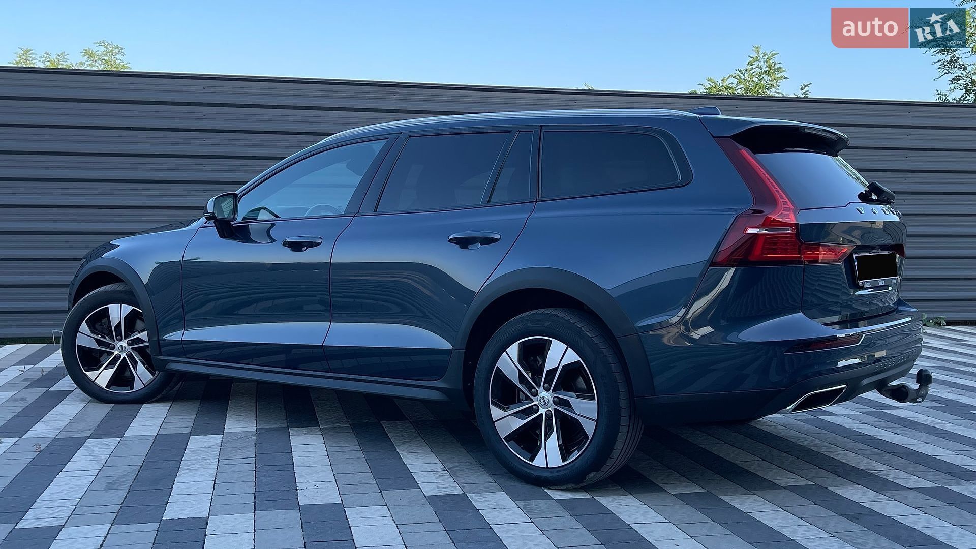Volvo V60 Cross Country 2020 VIN YV1ZZK5VCM1072596 фото оголошення 12 з 87