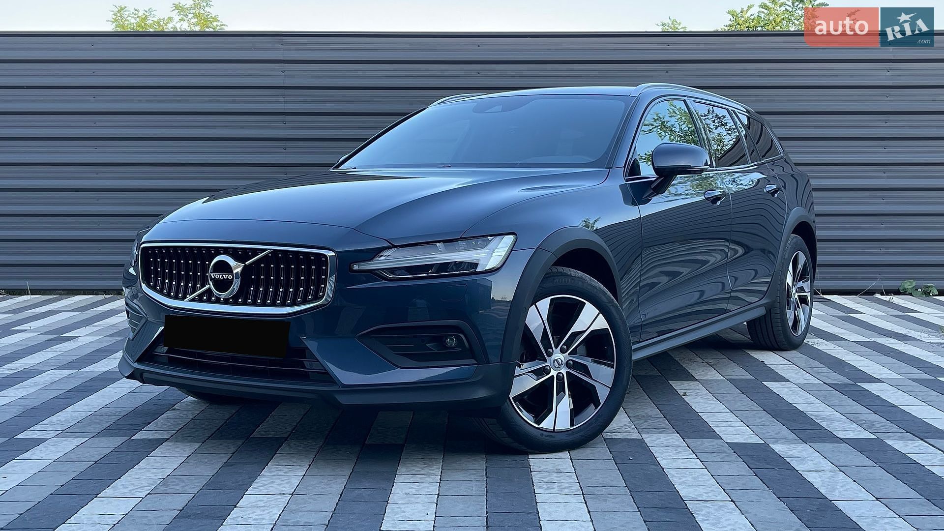 Volvo V60 Cross Country 2020 VIN YV1ZZK5VCM1072596 фото оголошення 8 з 87