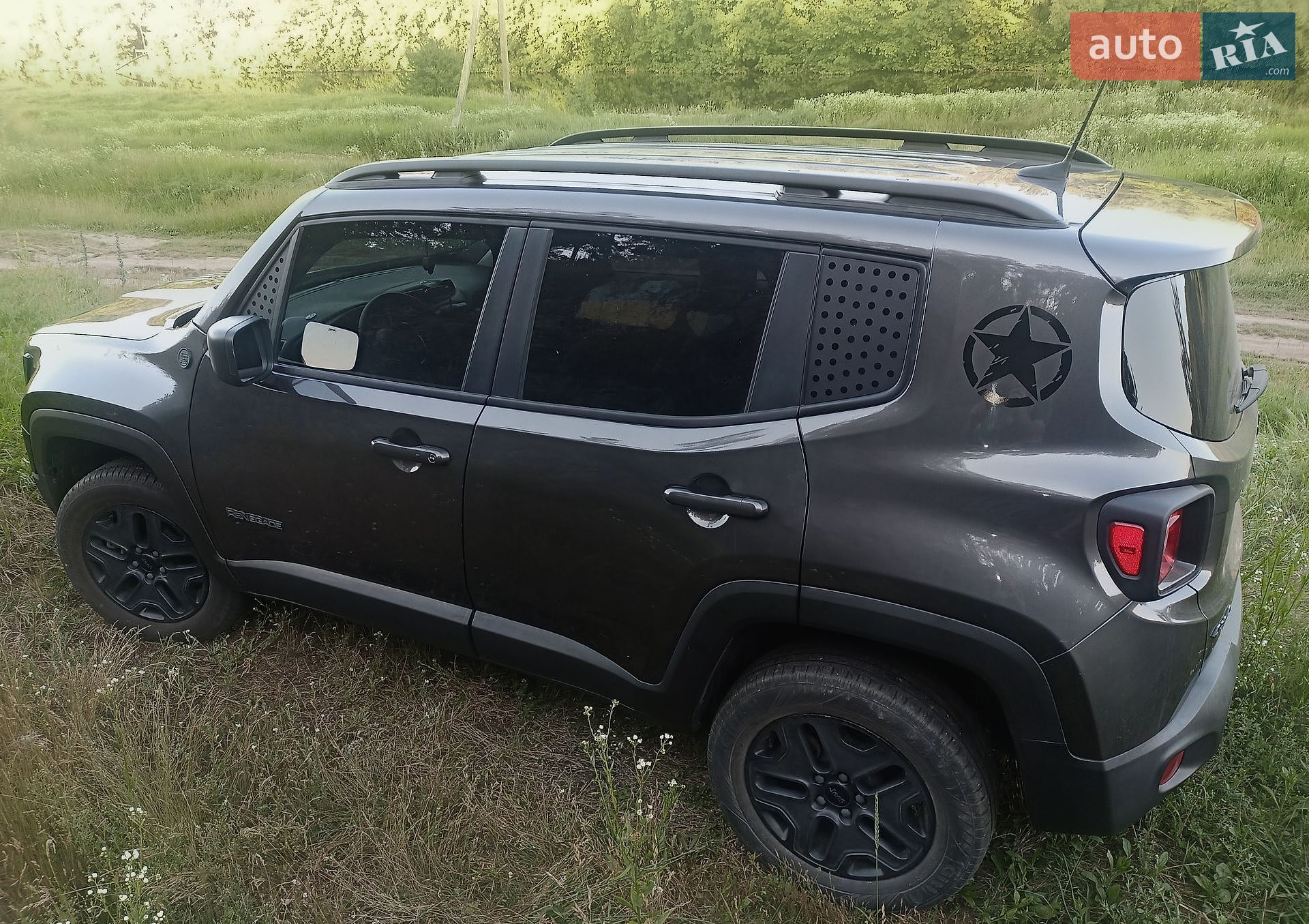 Jeep Renegade 2018 VIN ZACCJBAB5JPH80708 фото оголошення 3 з 31