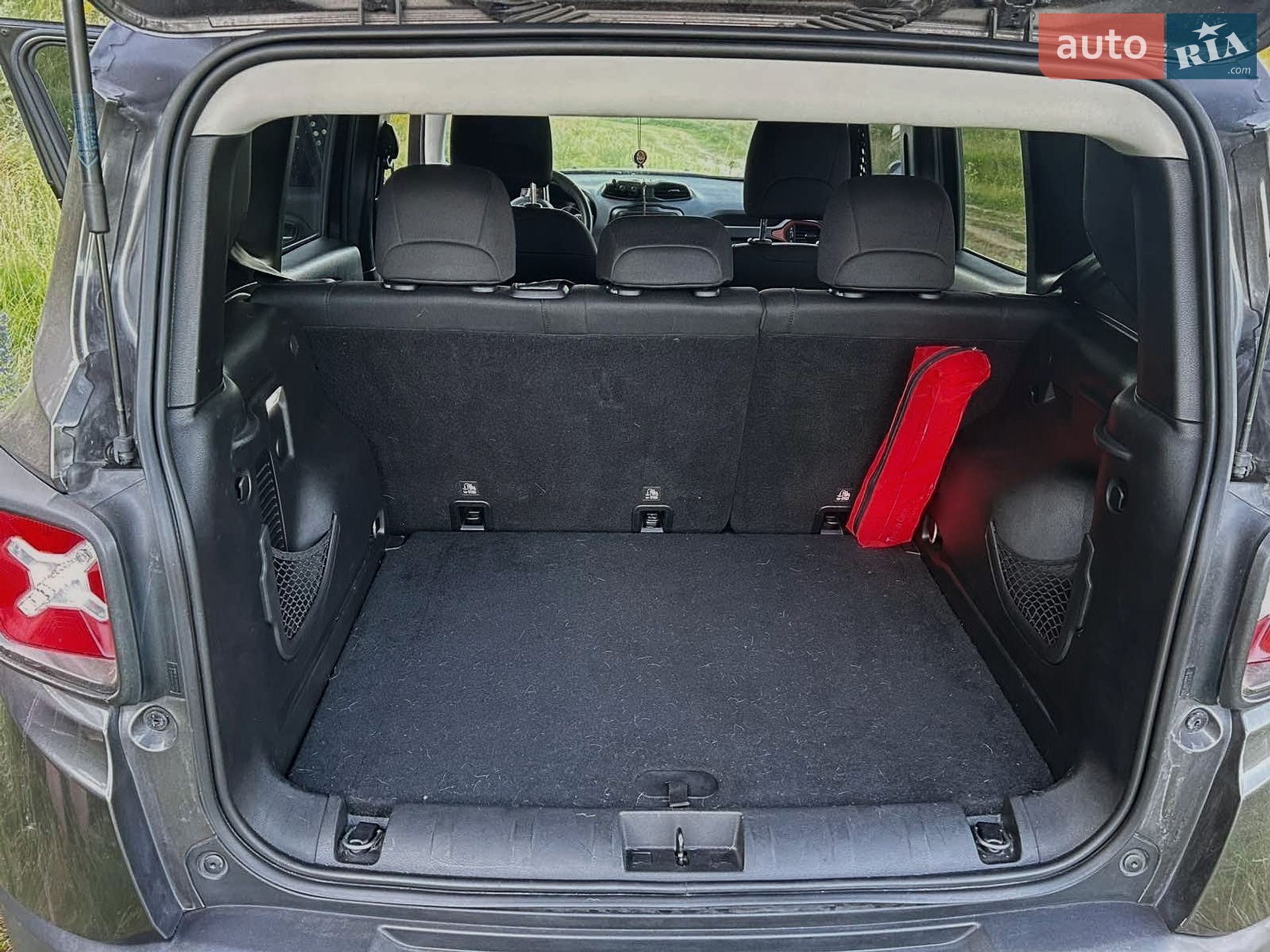Jeep Renegade 2018 VIN ZACCJBAB5JPH80708 фото оголошення 30 з 31