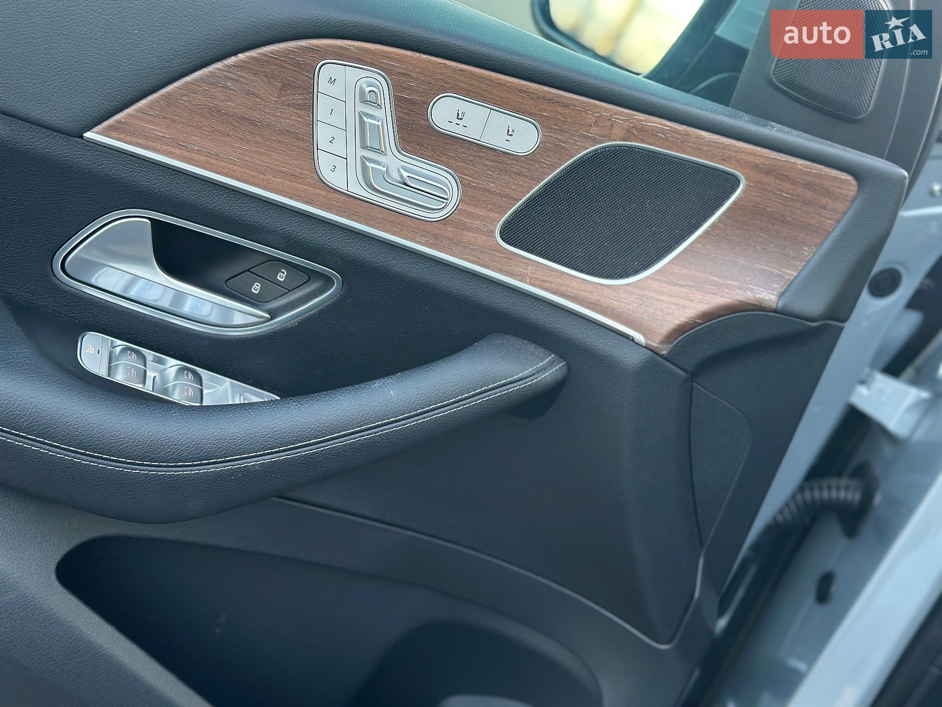 Mercedes-Benz GLE-Class 2024 VIN 4JGFB4FE8RB251604 фото оголошення 19 з 61