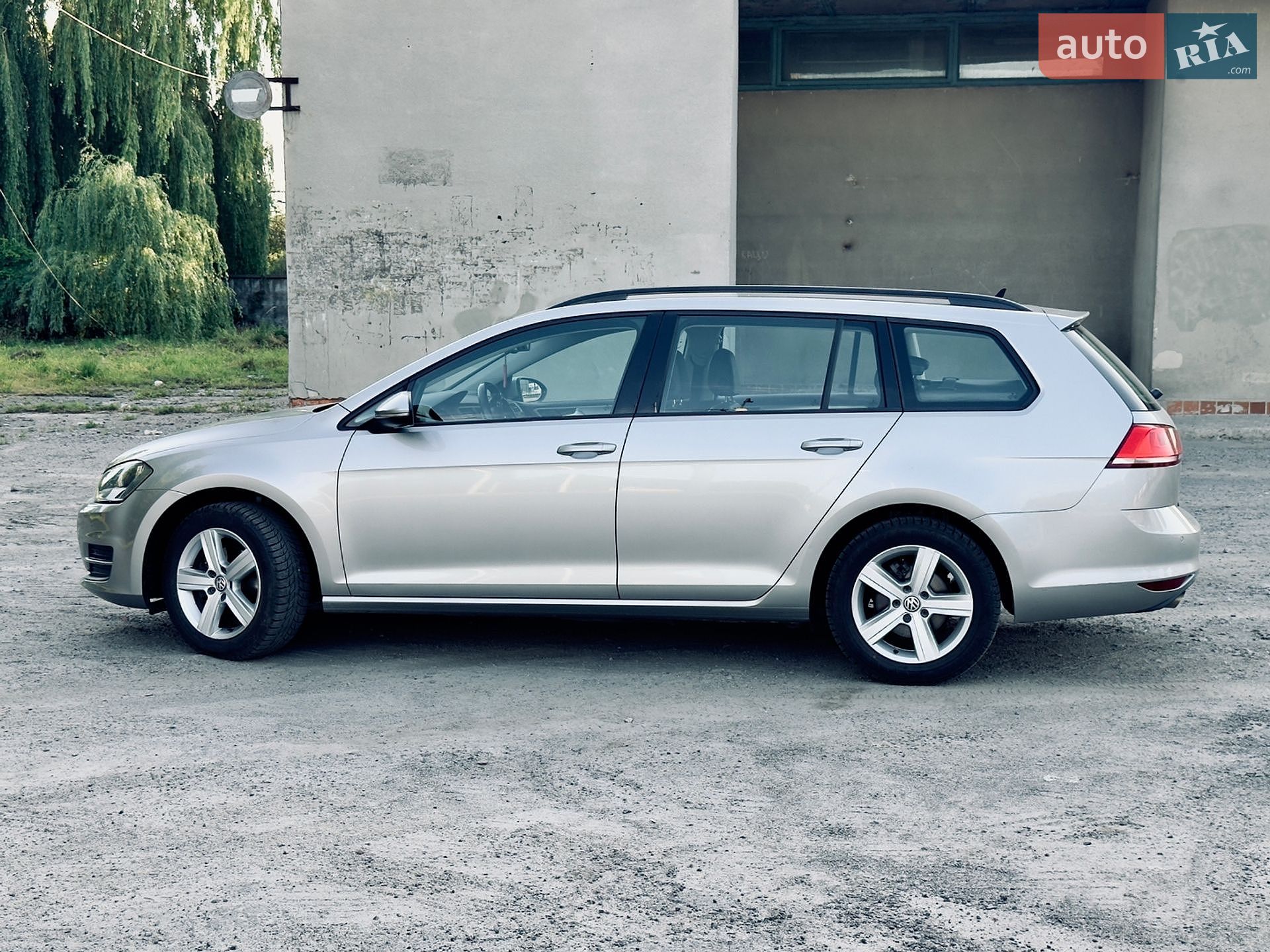 Volkswagen Golf 2014 VIN WVWZZZAUZFP571550 фото оголошення 2 з 26