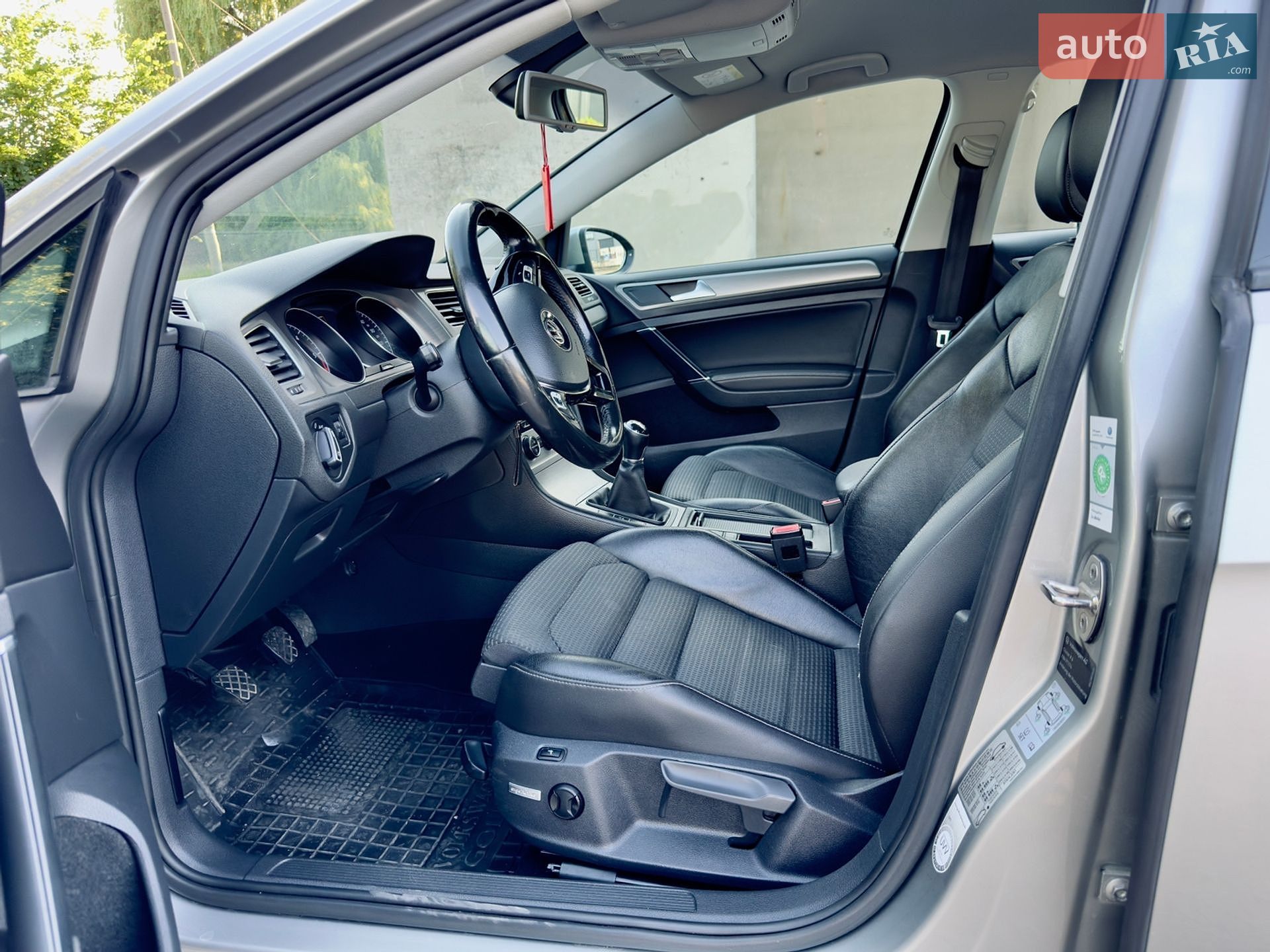 Volkswagen Golf 2014 VIN WVWZZZAUZFP571550 фото оголошення 9 з 24