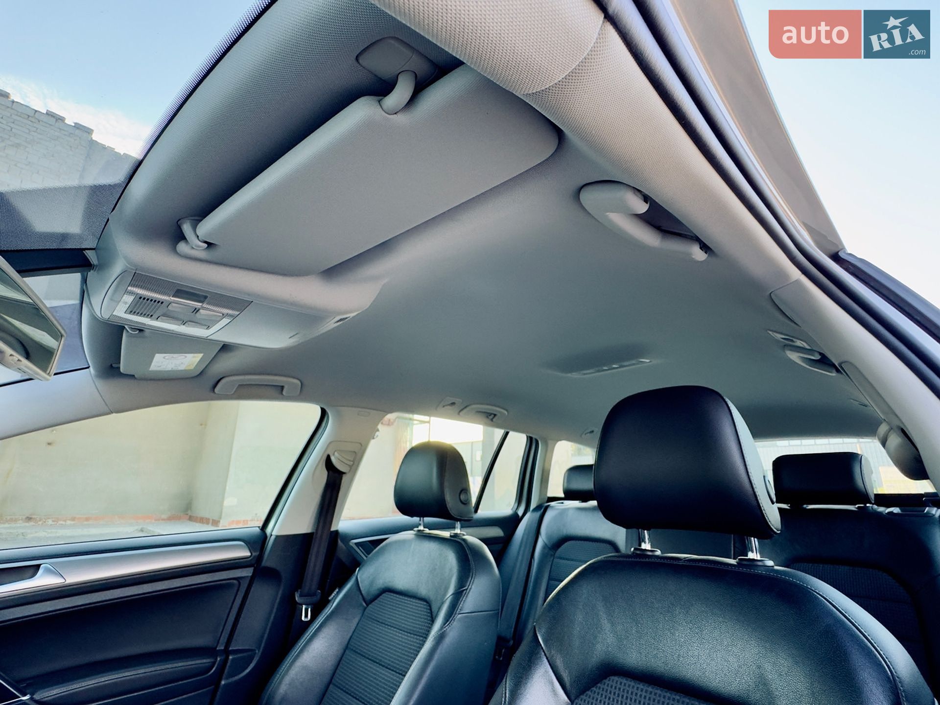 Volkswagen Golf 2014 VIN WVWZZZAUZFP571550 фото оголошення 12 з 24